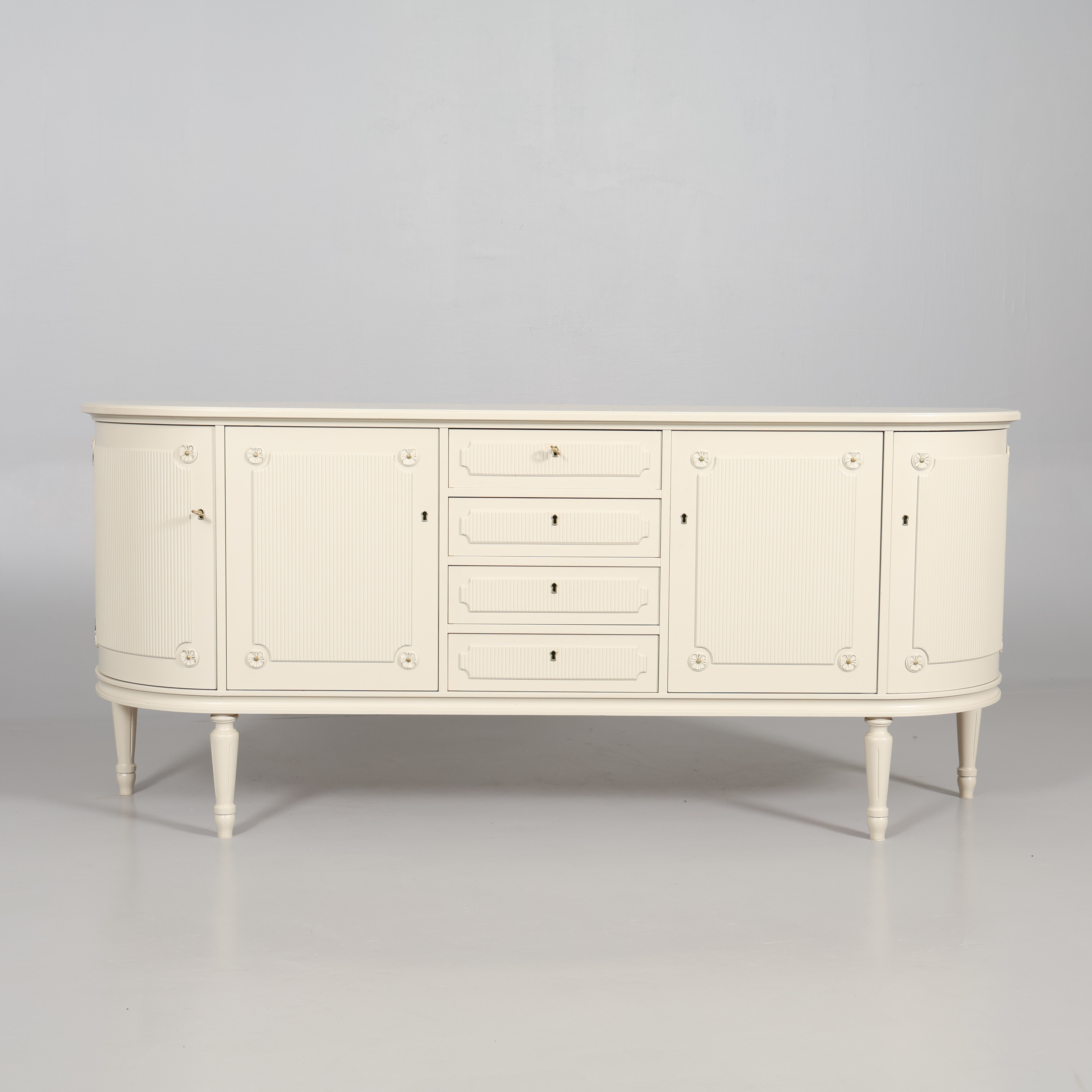 SIDEBOARD, gustaviansk stil, Möbelboning, Tibro, 1900-talets senare del.