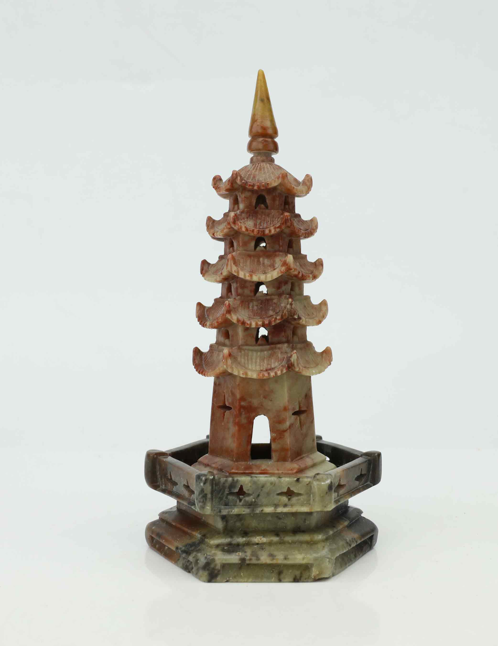SKULPTUR, Pagod, soapstone, Kina, 1900-tal.