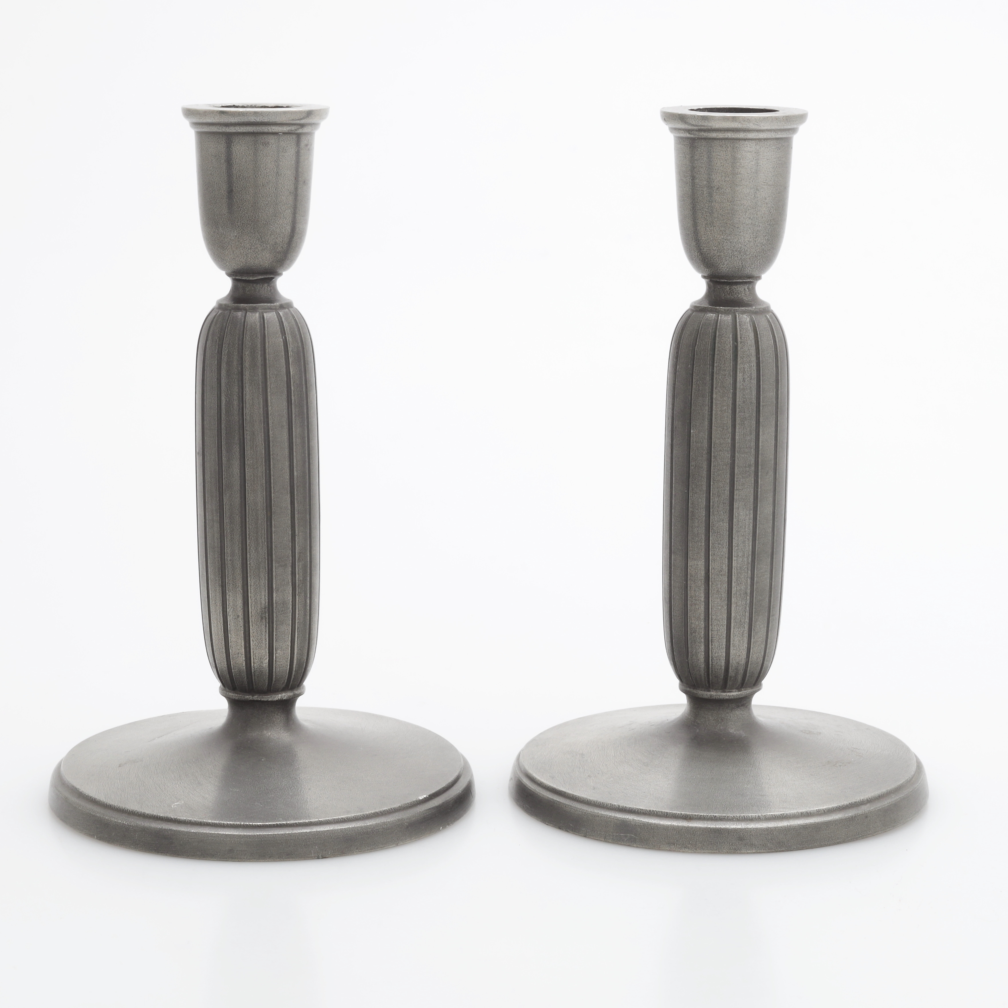 JUST ANDERSEN. Ljusstakar, ett par, tenn, art deco, Danmark, 1930-tal.