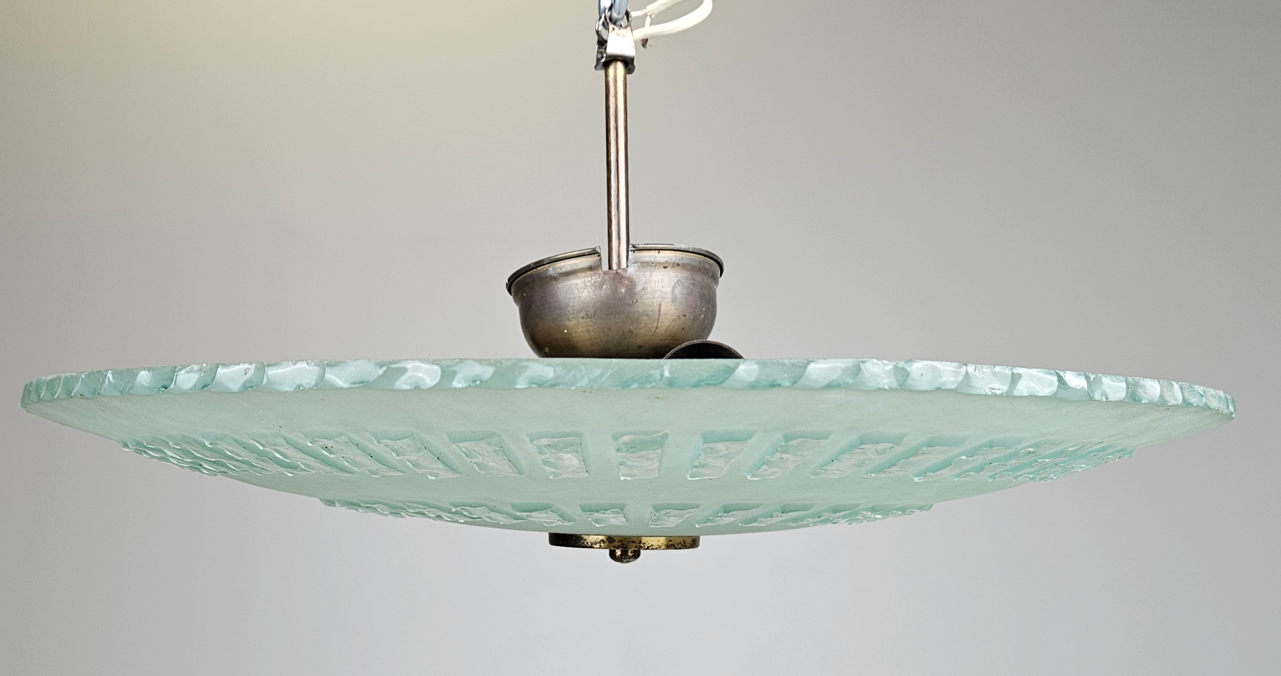 TAKLAMPA, glas, 1930/40-tal, höjd ca. 27 cm.