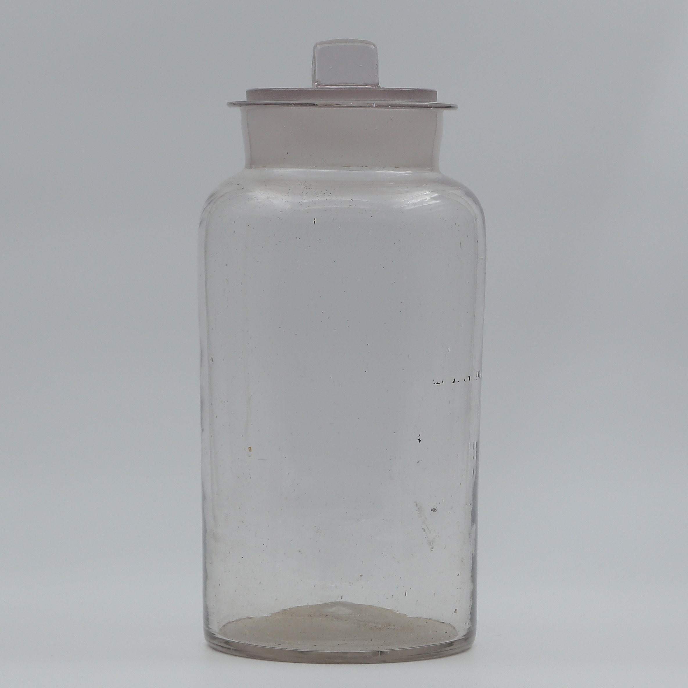 STOR ANTIK APOTEKSBURK MED LOCK, GLAS, 1800-TAL.
