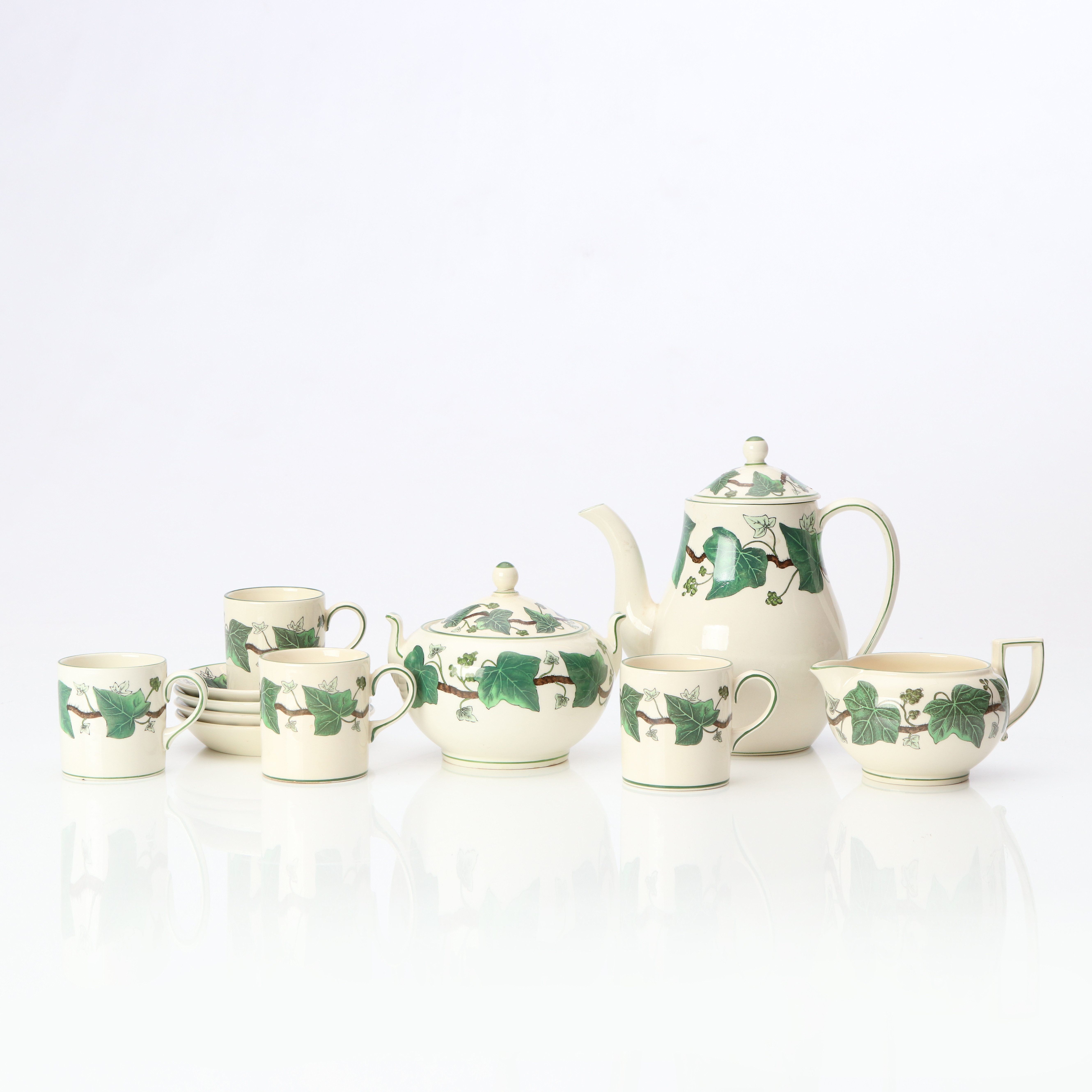 WEDGWOOD, MOCCASERVIS, SJU DELAR. Keramik. "Napoleon Ivy".