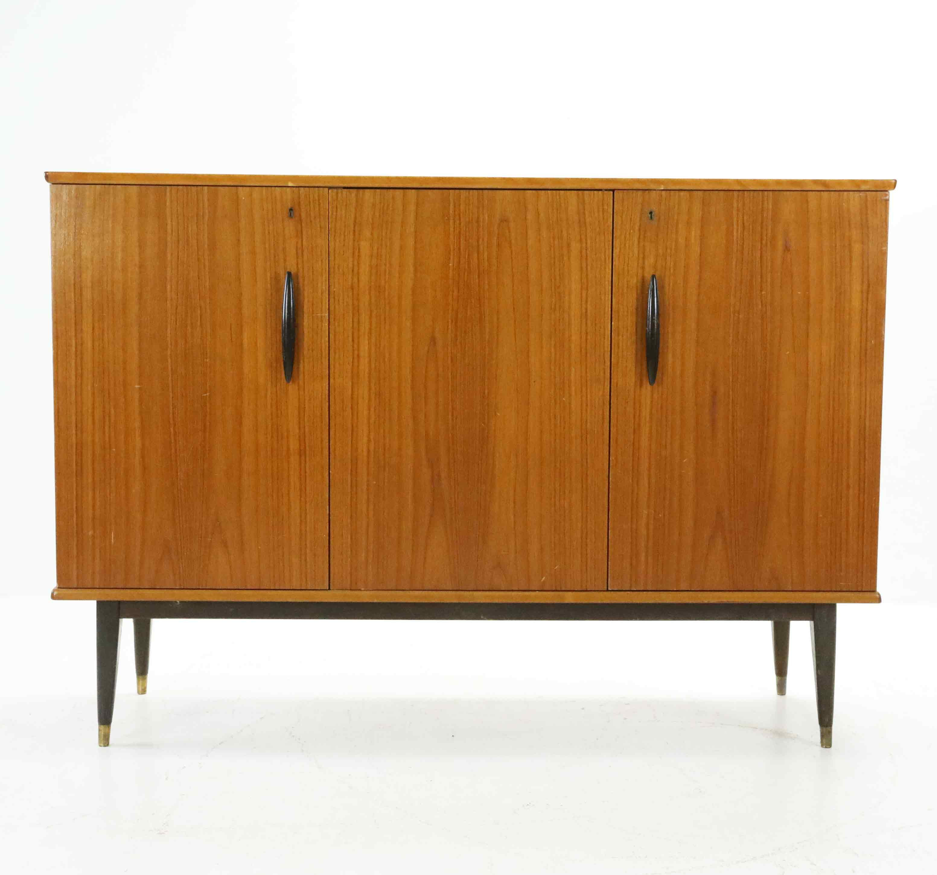 SIDEBOARD, teak, handtag i svärtat trä, mörkbetsad benställnig, 1950/60-tal.