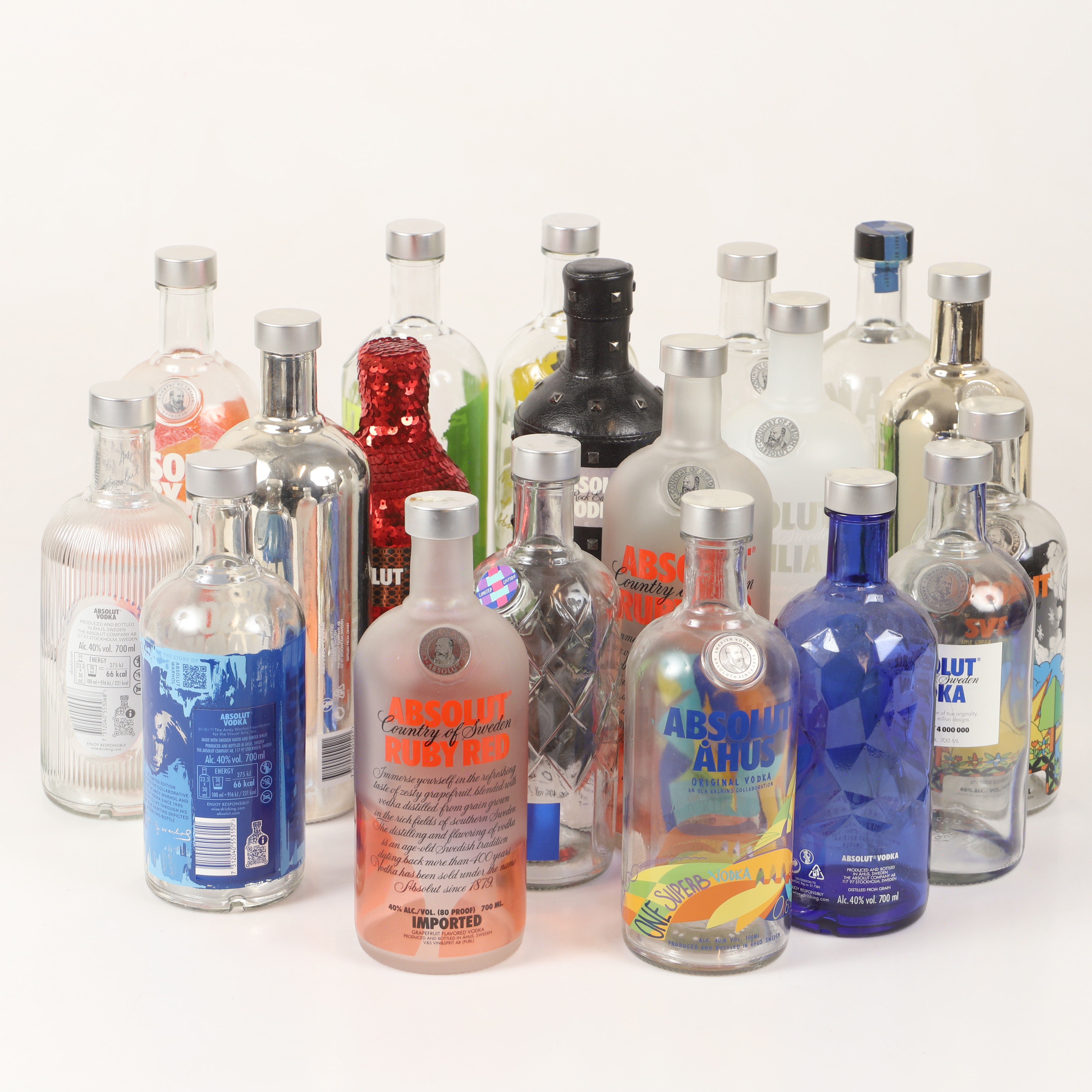 FLASKOR, 19 stycken, "Absolut Vodka", 1900/2000-tal.