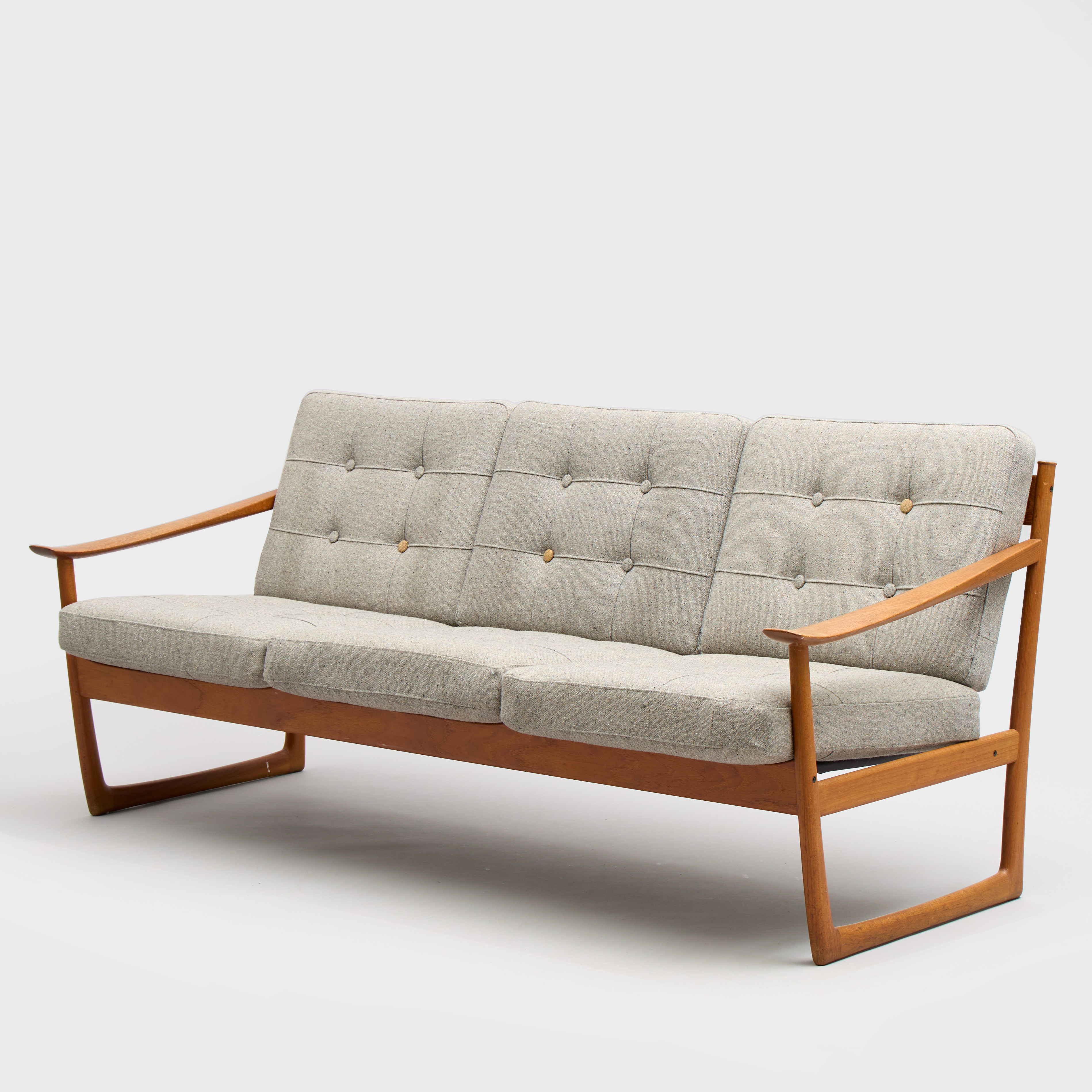 PETER HVIDT & ORLA MØLGAARD-NIELSEN. Soffa, modell FD 130, Danmark.