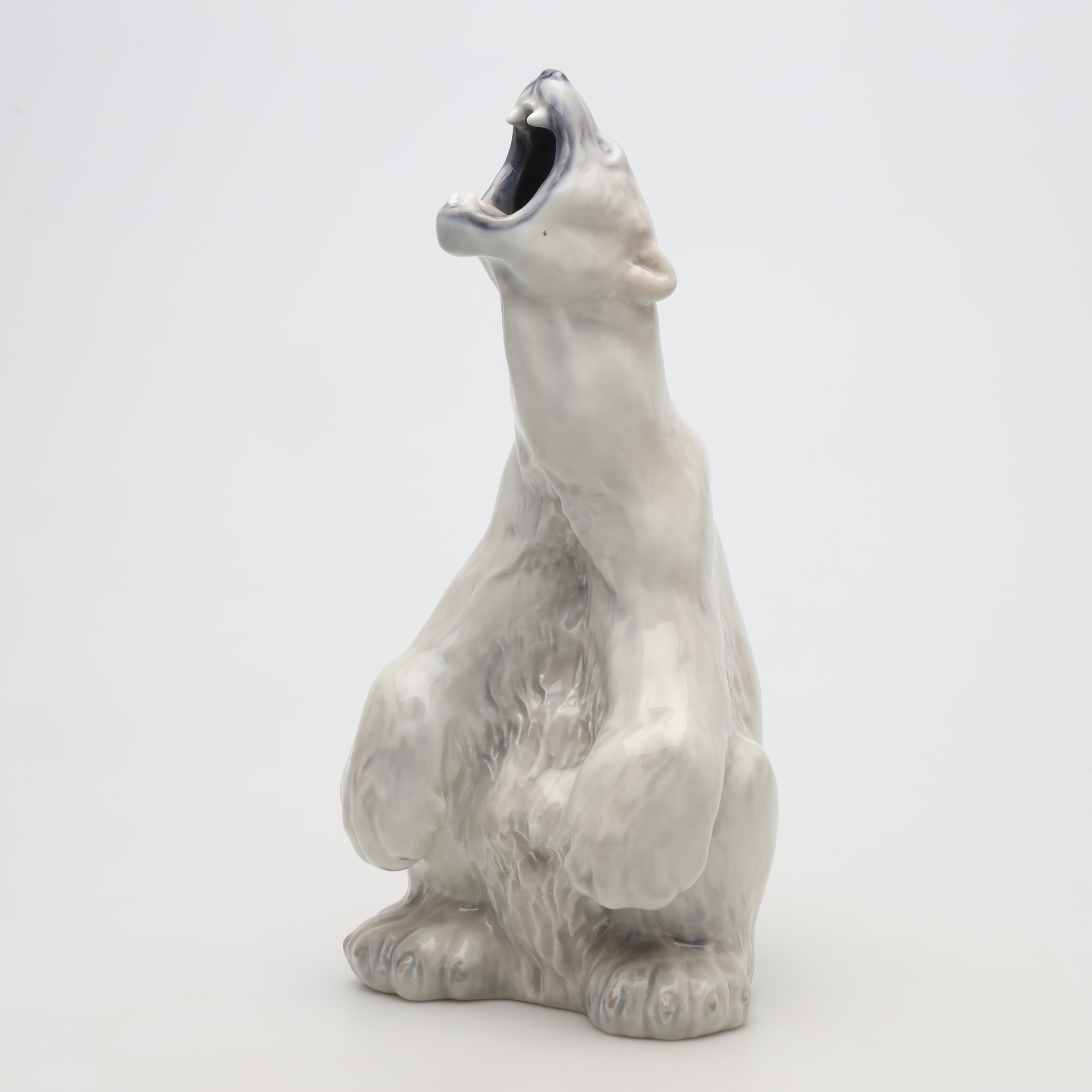FIGURIN, porslin, isbjörn, Royal Copenhagen.