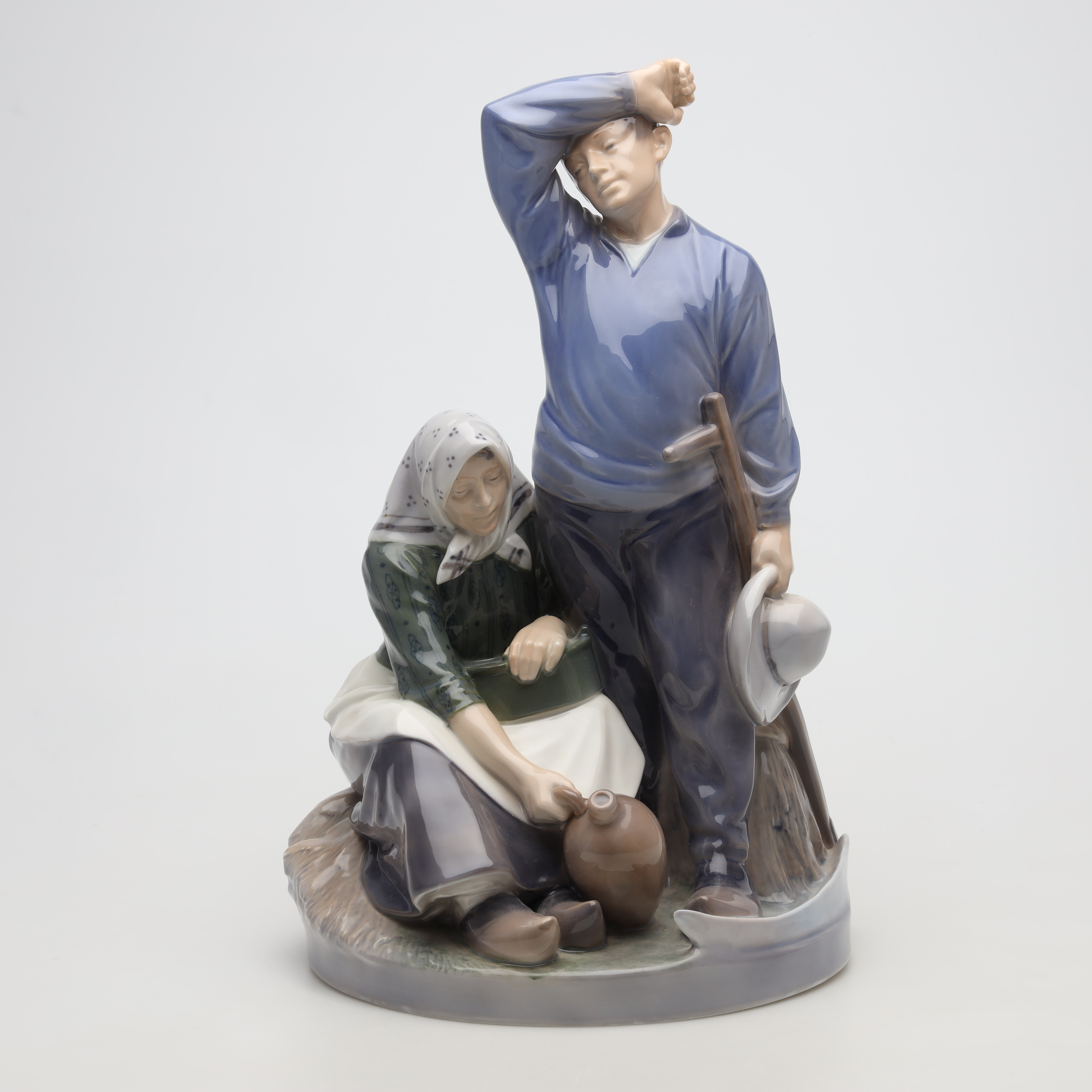 FIGURIN, porslin, "Höstfolk", Royal Copenhagen.