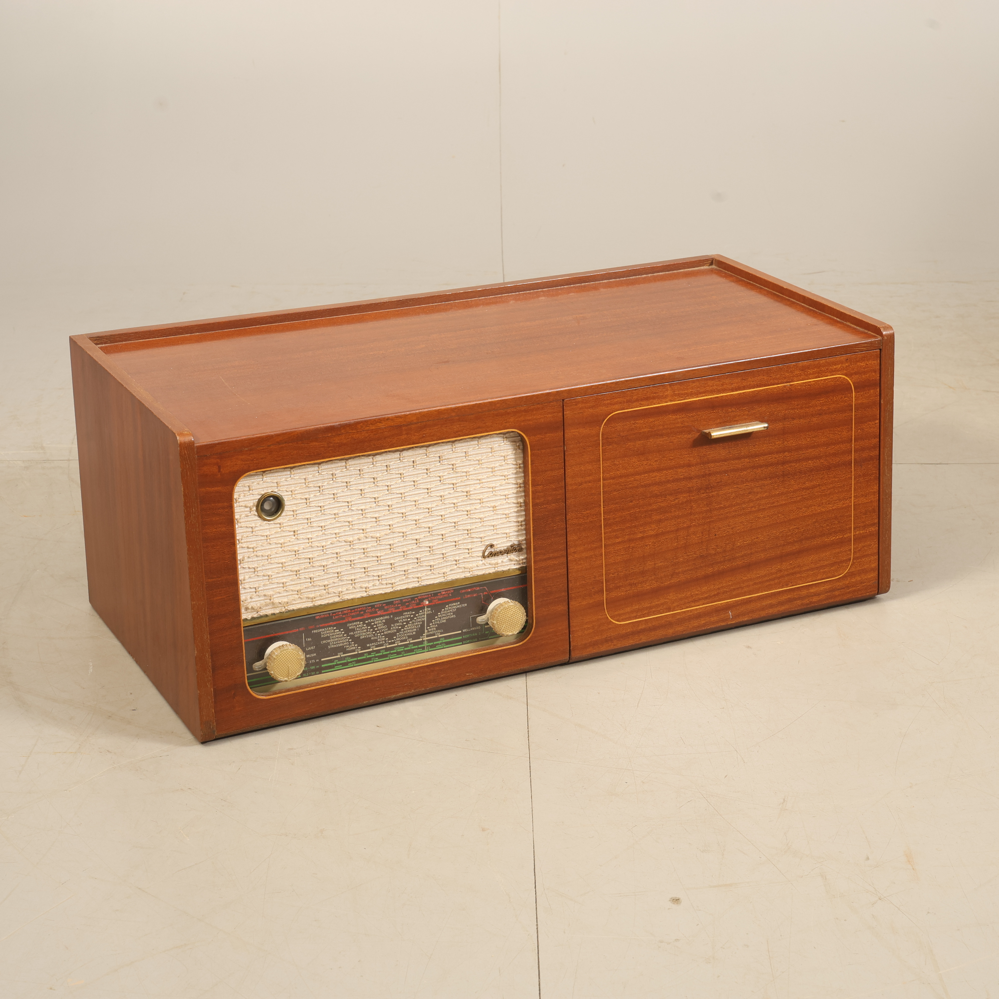 RADIOGRAMMOFON utan benställning, Stern & Stern Concerton Typ V 565, 1950-tal.