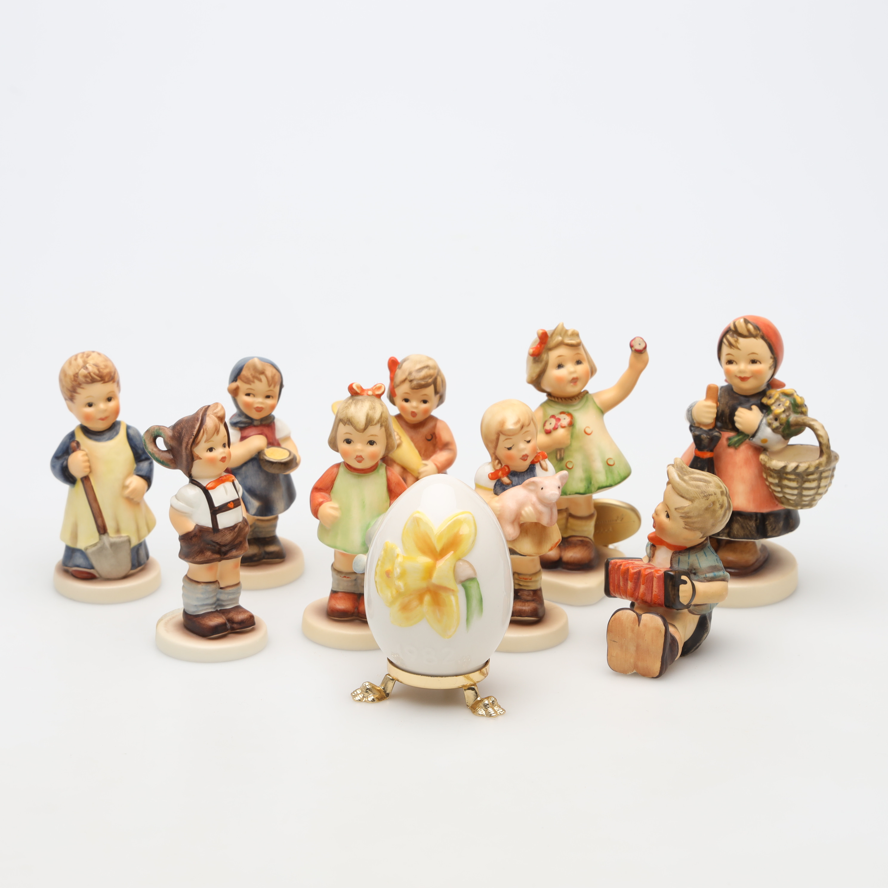 FIGURINER, 10 delar, porslin, Goebel.