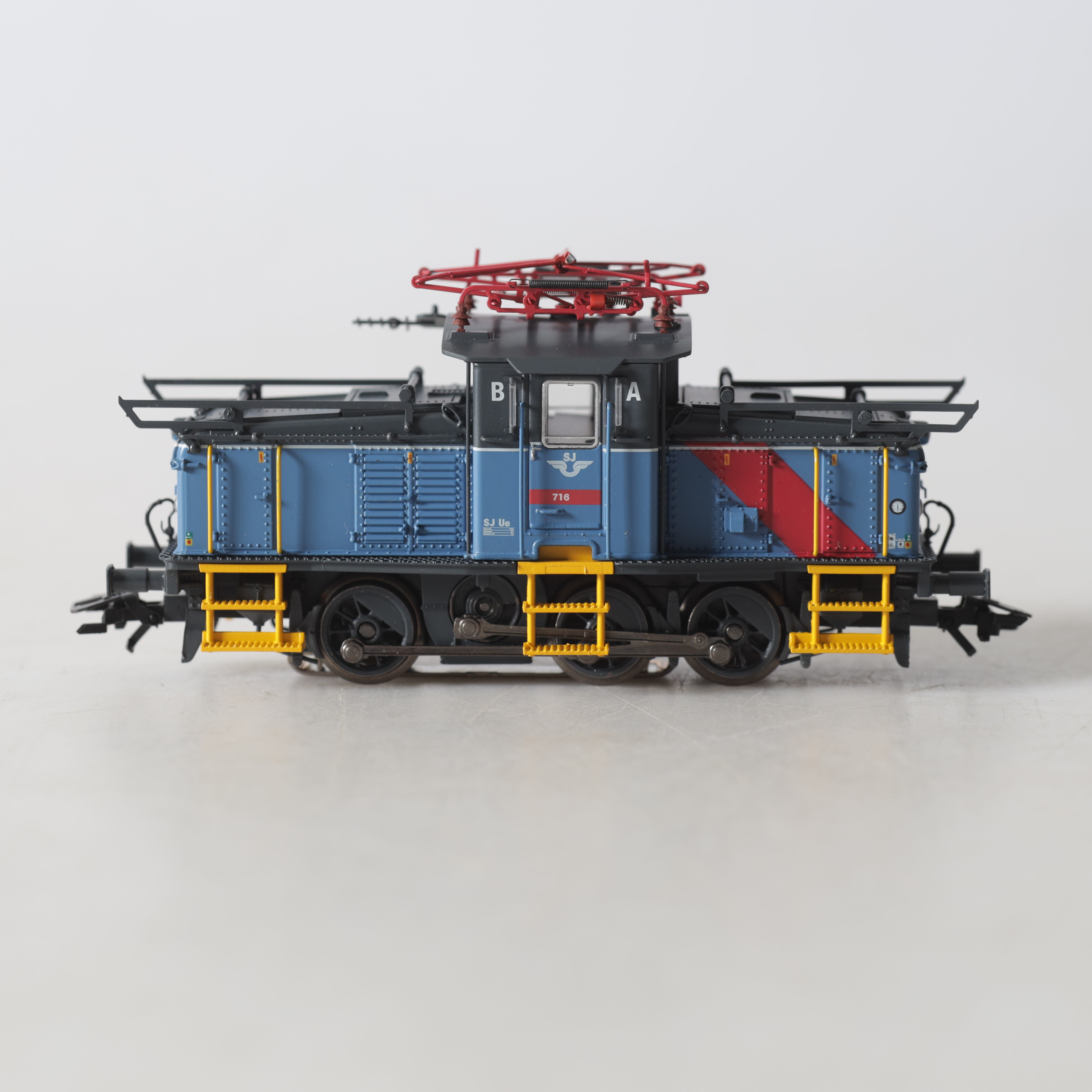 ELLOK, 36338, H0, SJ:s Ue 716, Märklin.