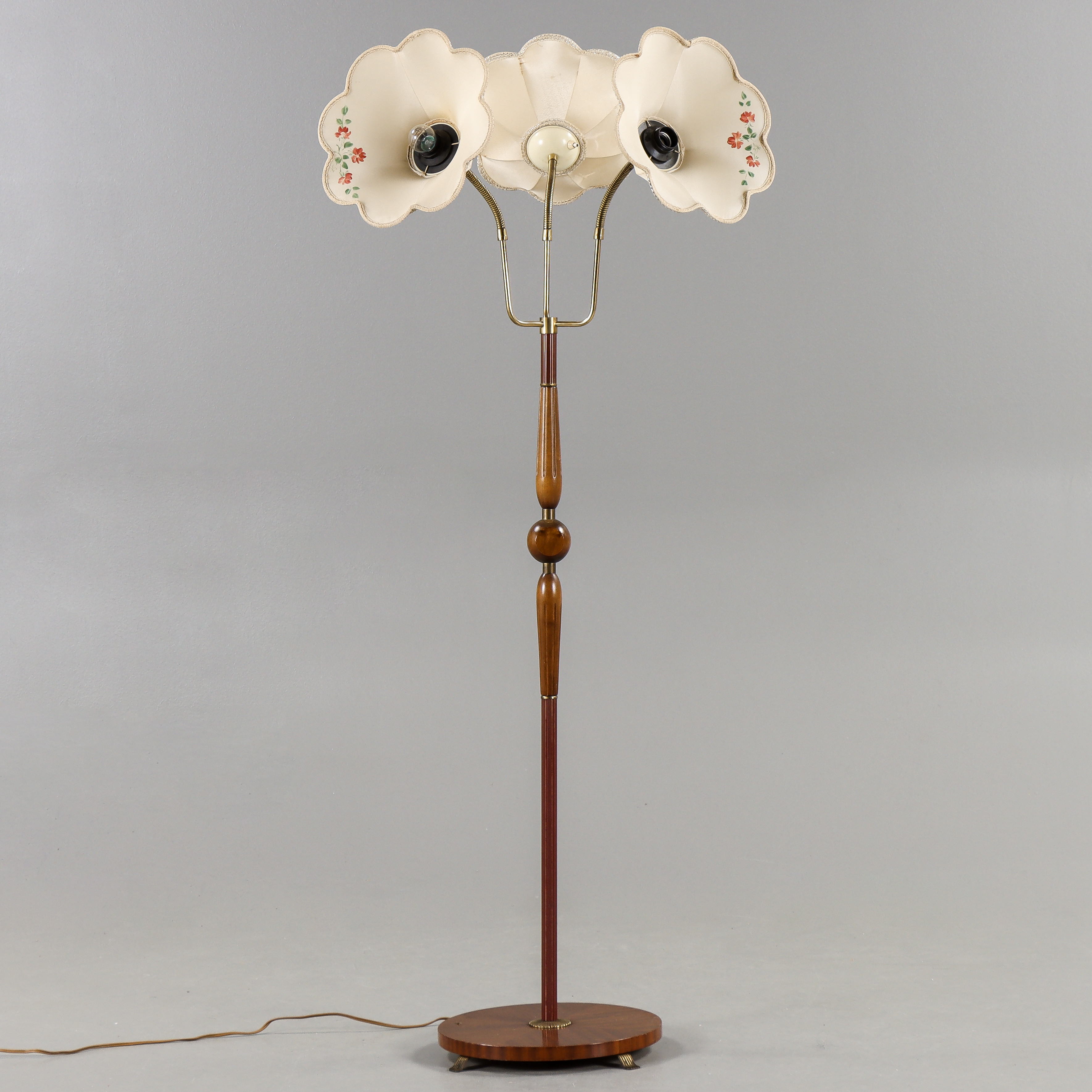 GOLVLAMPA 3-armad, 1900-talets mitt.