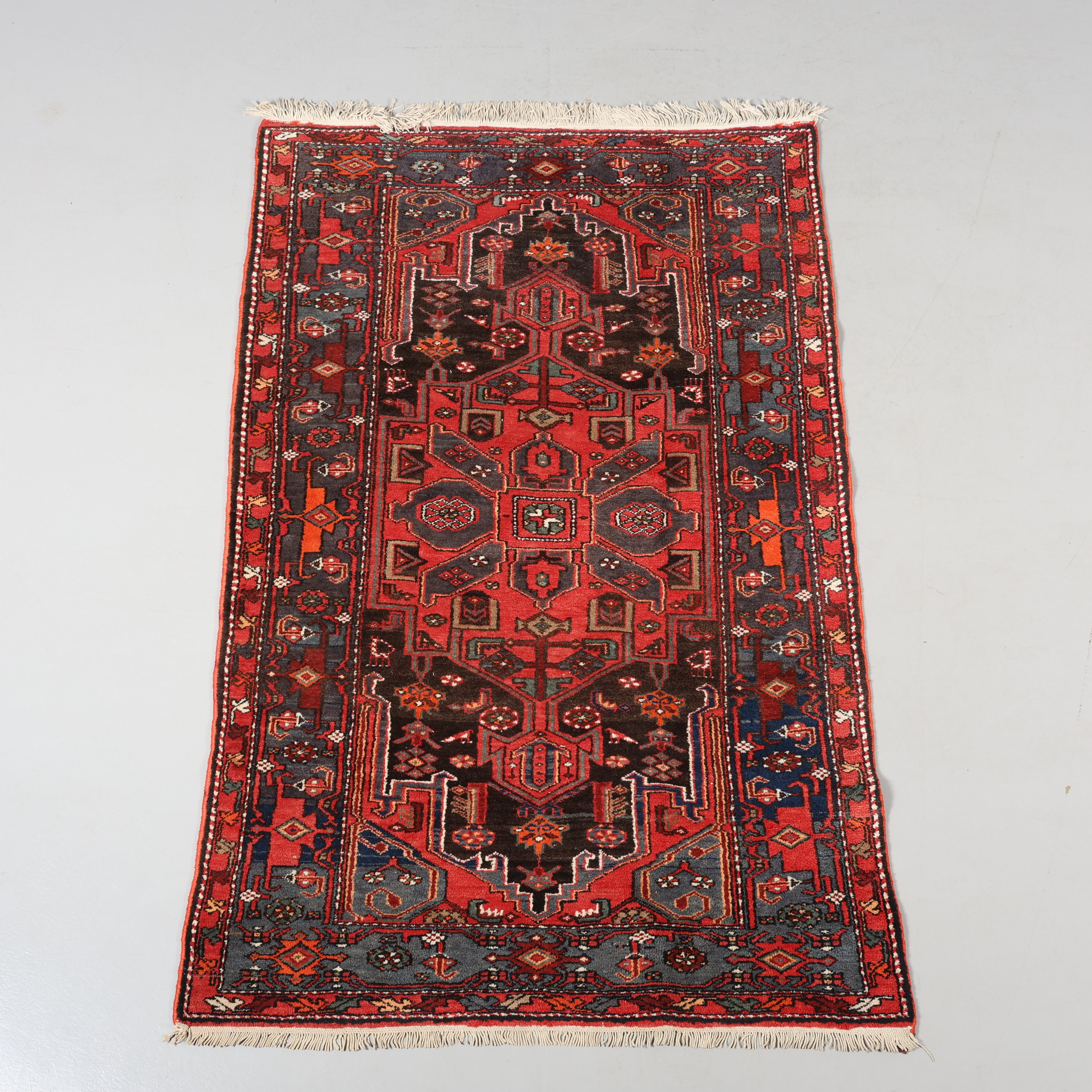 MATTA, handknuten, Zanjan, 214 x 135 cm.