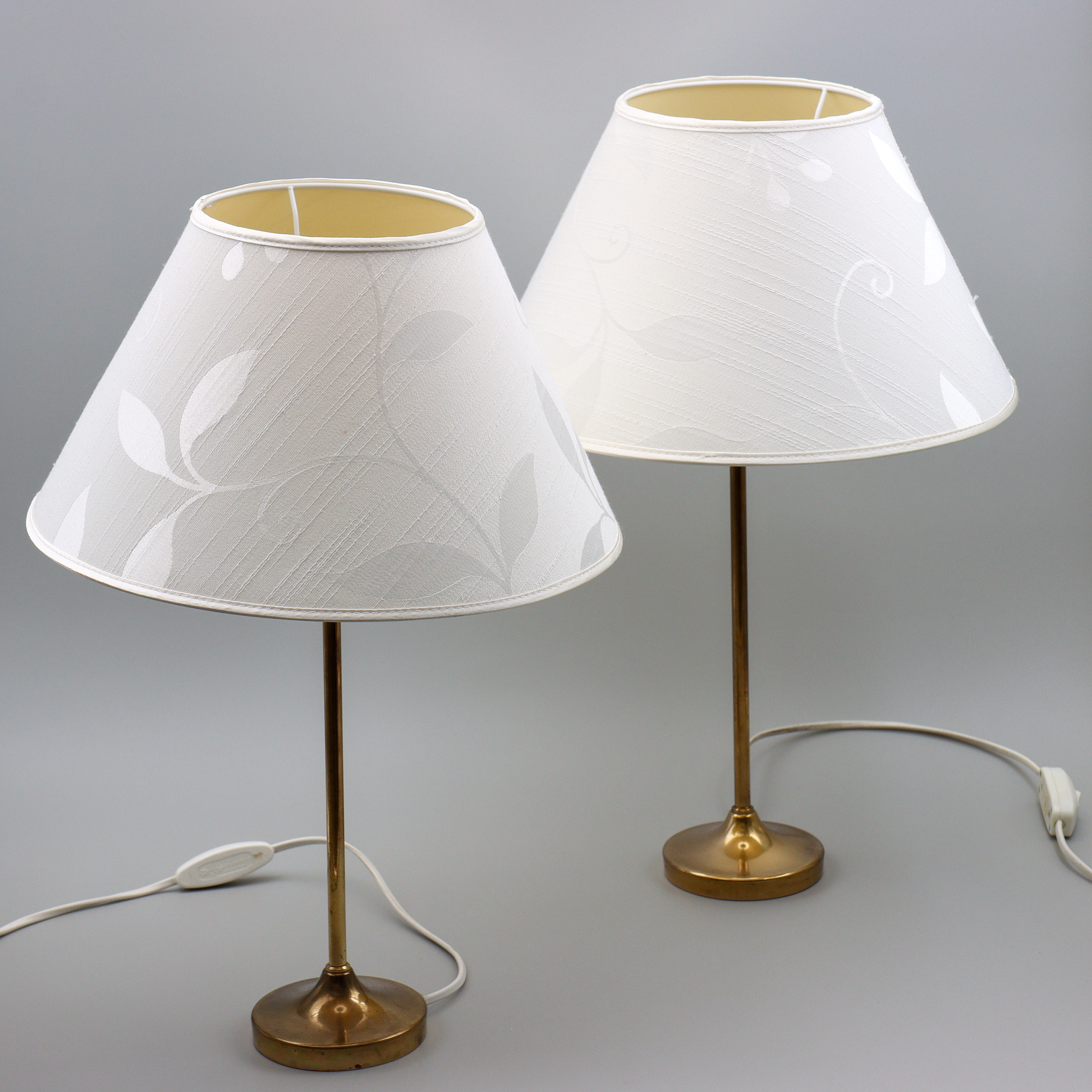 BORDSLAMPOR I MÄSSING, PARET, PHILIPS, 1960/1970-TAL.