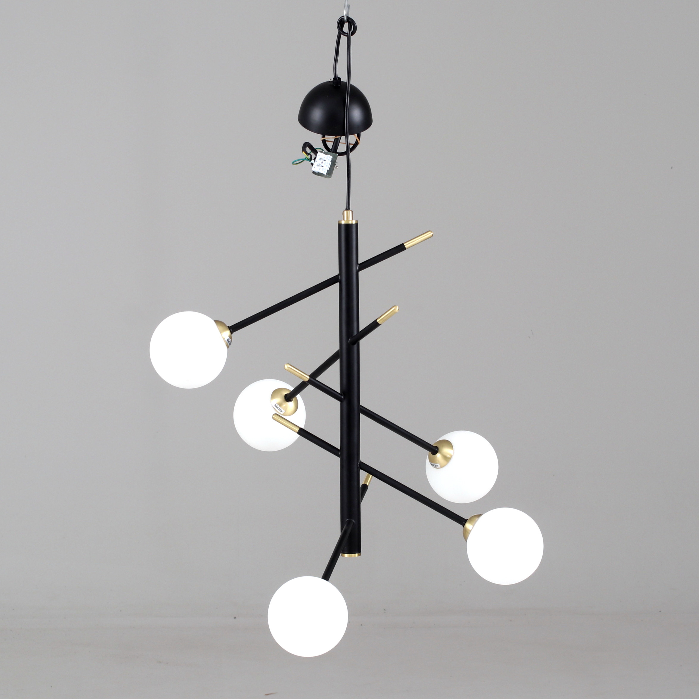 TAKLAMPA. "Akrobat", för Aneta Lighting, 2000-tal.