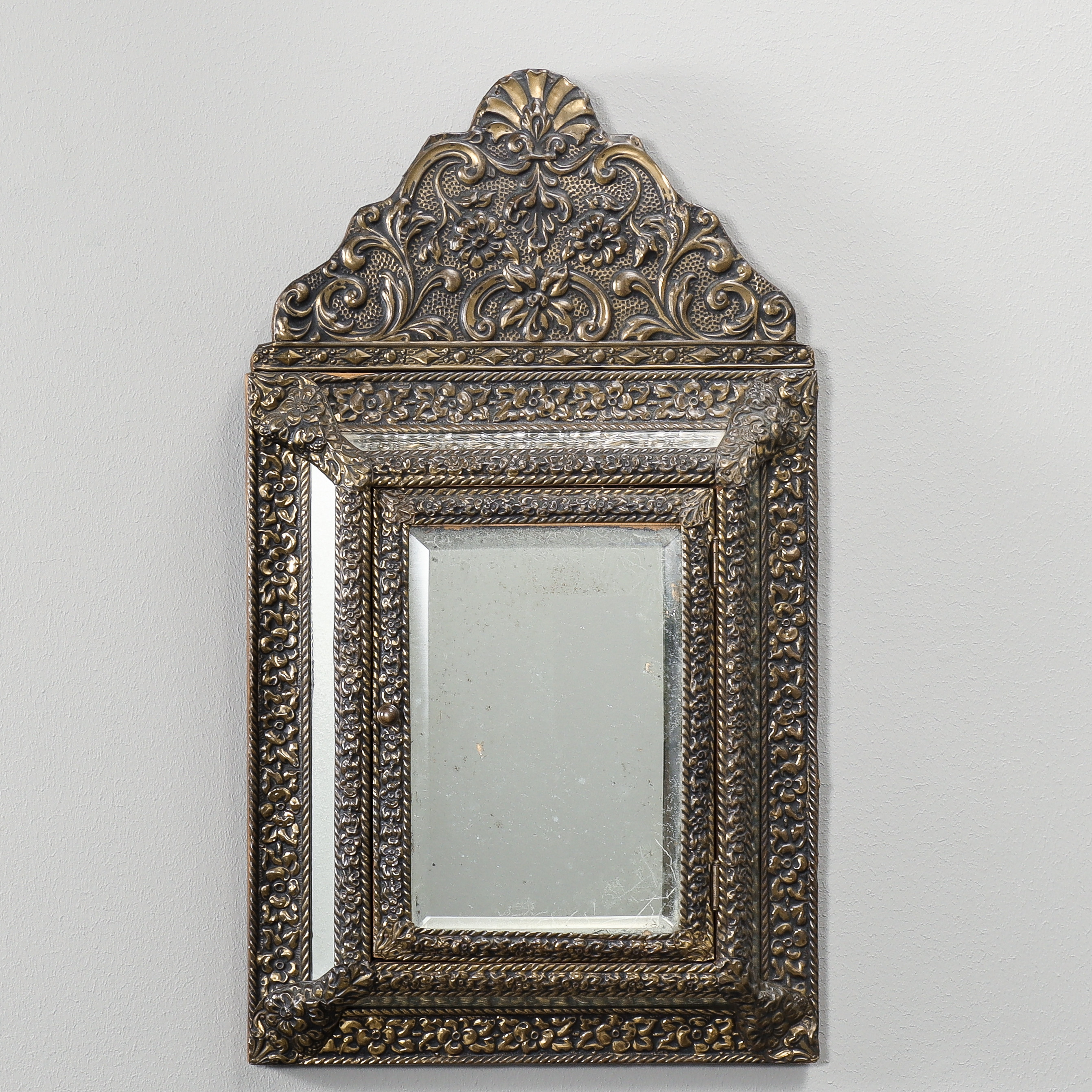 NYCKELSKÅP barockstil, metallklätt trä, 1900-tal.