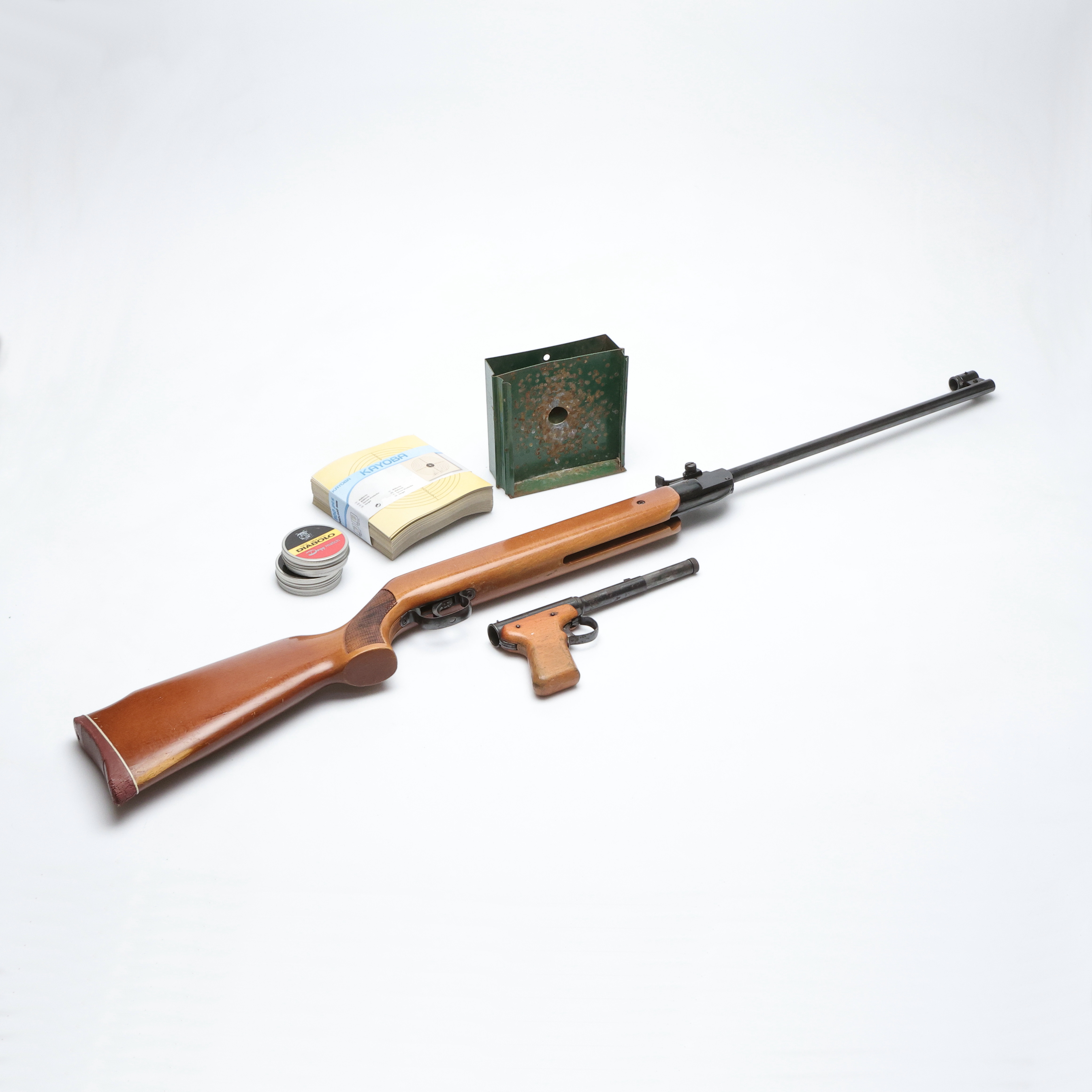 LUFTGEVÄR modell 35 samt LUFTPISTOL model 2, Diana Tyskland.