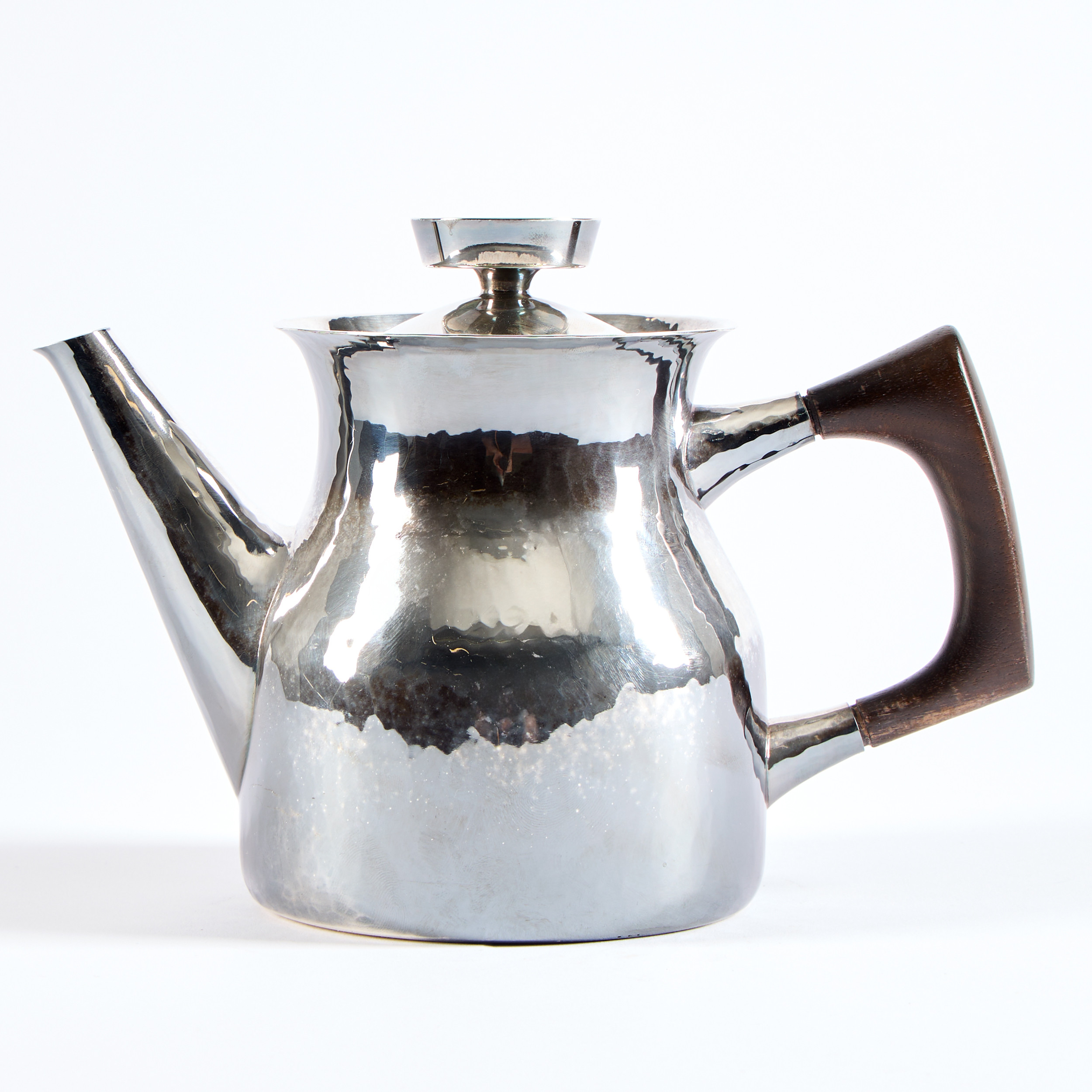 ERIC LÖFMAN. Kaffekanna, silver, MGAB, Uppsala 1975.
