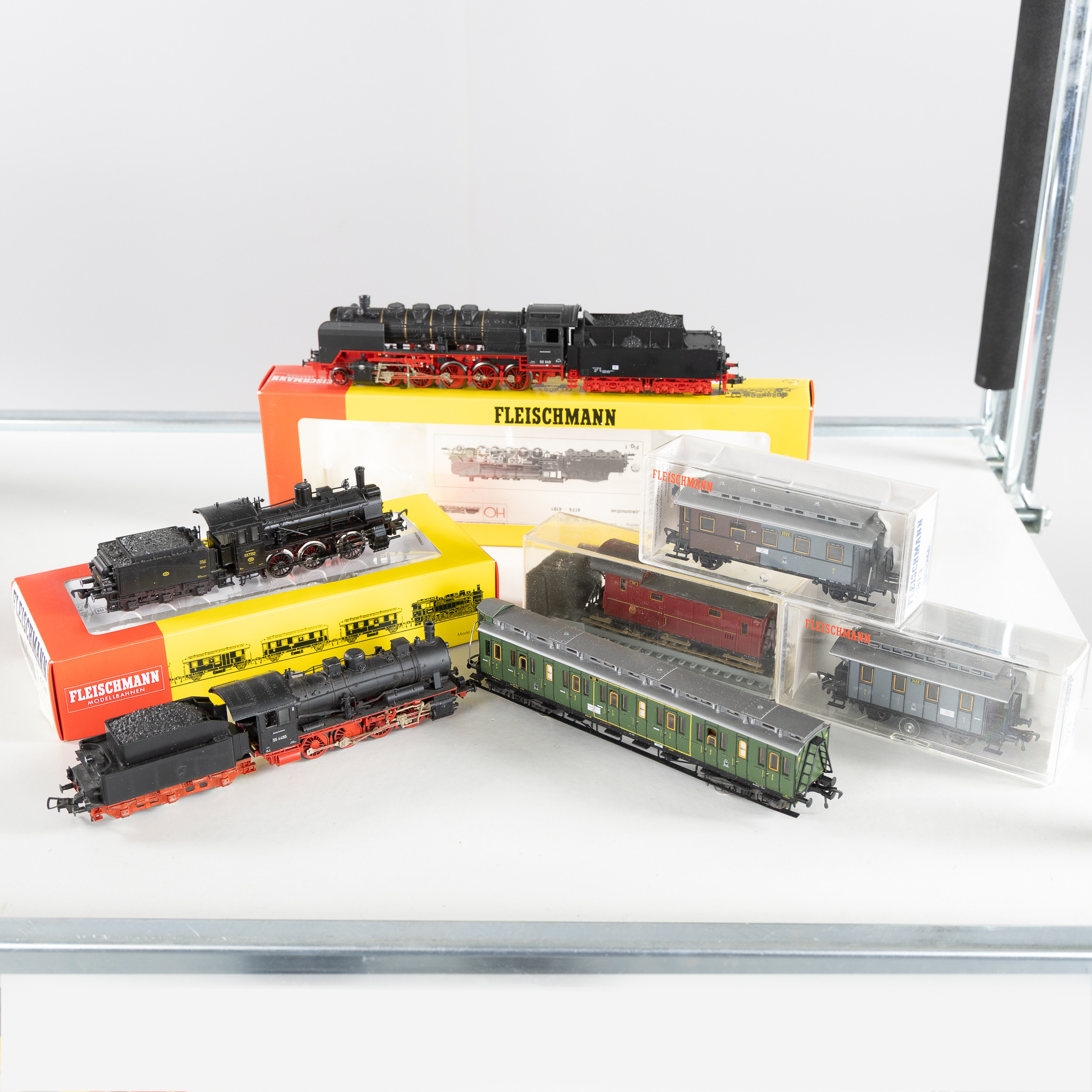 FLEISCHMANN, modelljärnvägsdelar, 7 st, "Deutsche Reichsbahn" och "KPEV".