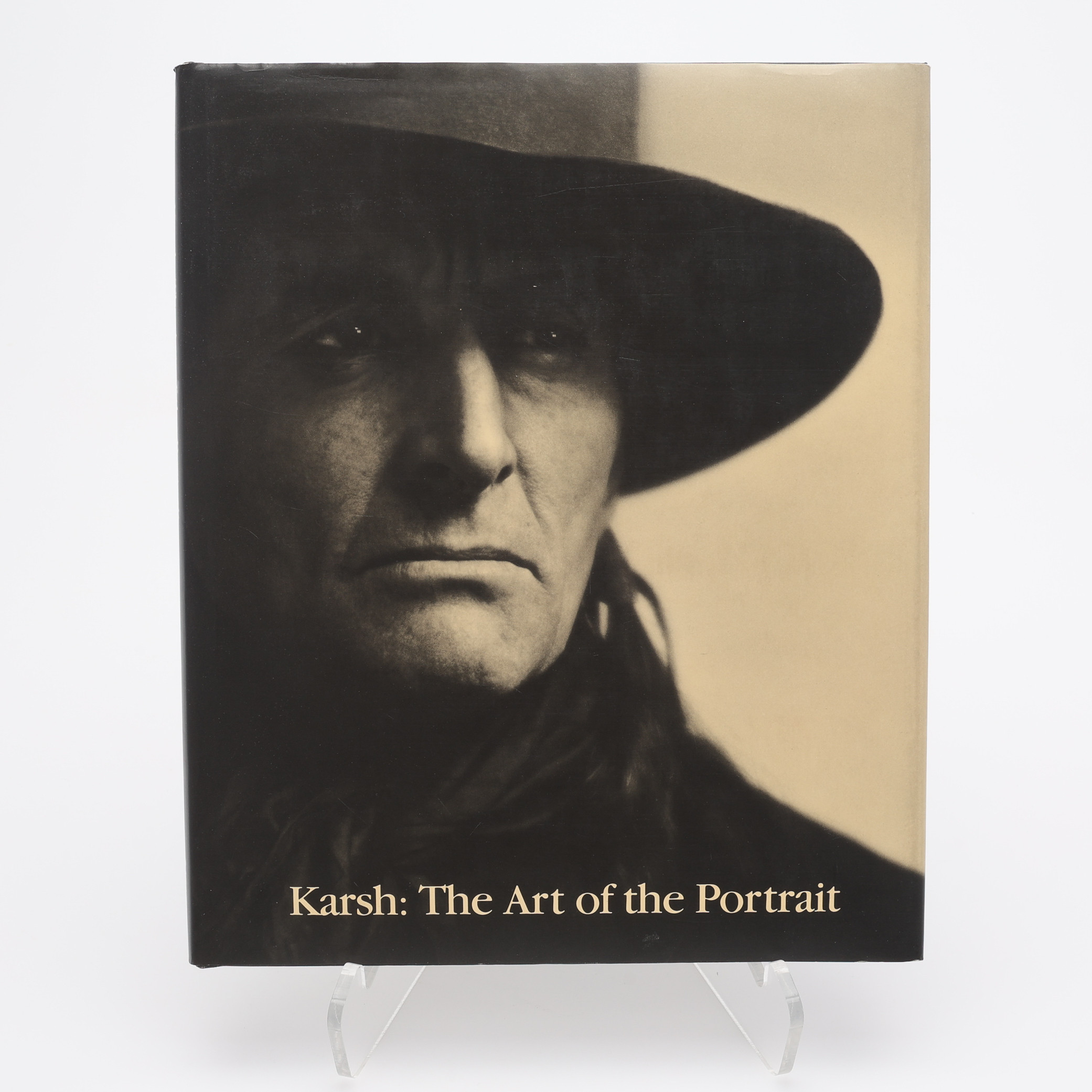 FOTO. DEN KANADENSISKE FOTOGRAFEN YOSUF KARSH'S THE ART OF THE PORTRAIT I FÖRSTA UPPLAGAN 1989.