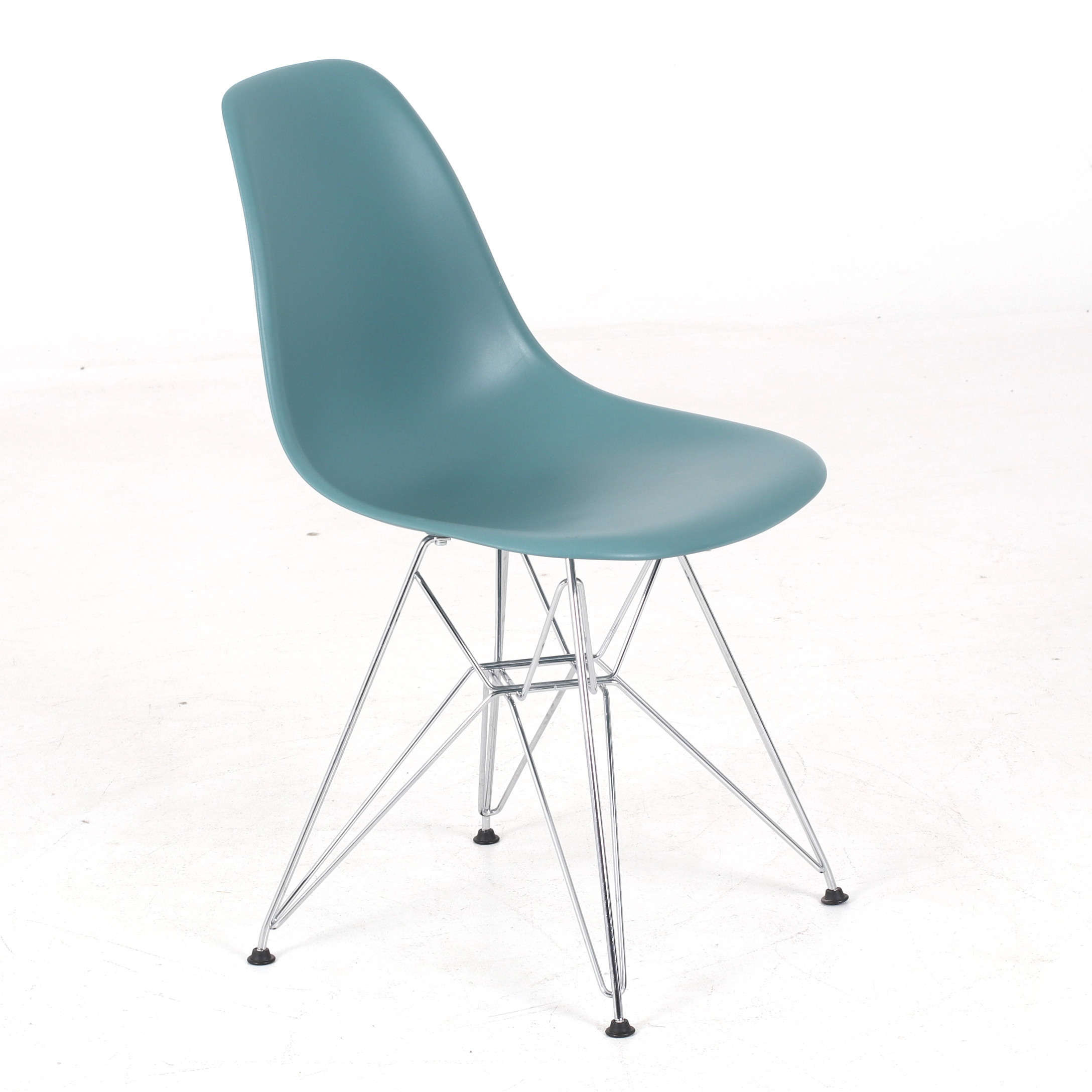 CHARLES & RAY EAMES. Stol, "Eames Plastic Chair", plast och stål, Vitra.