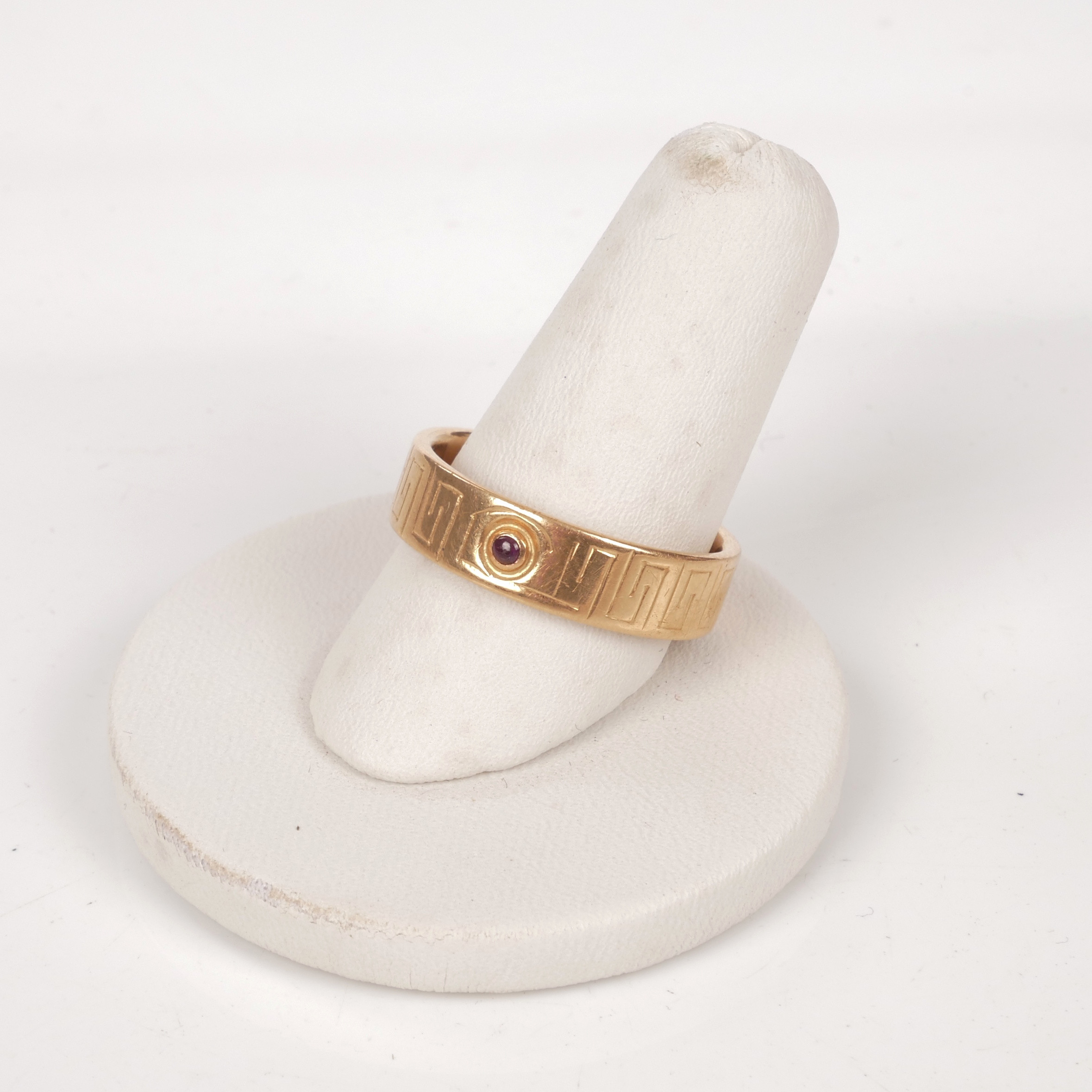 RING, 18K guld med rubin.
