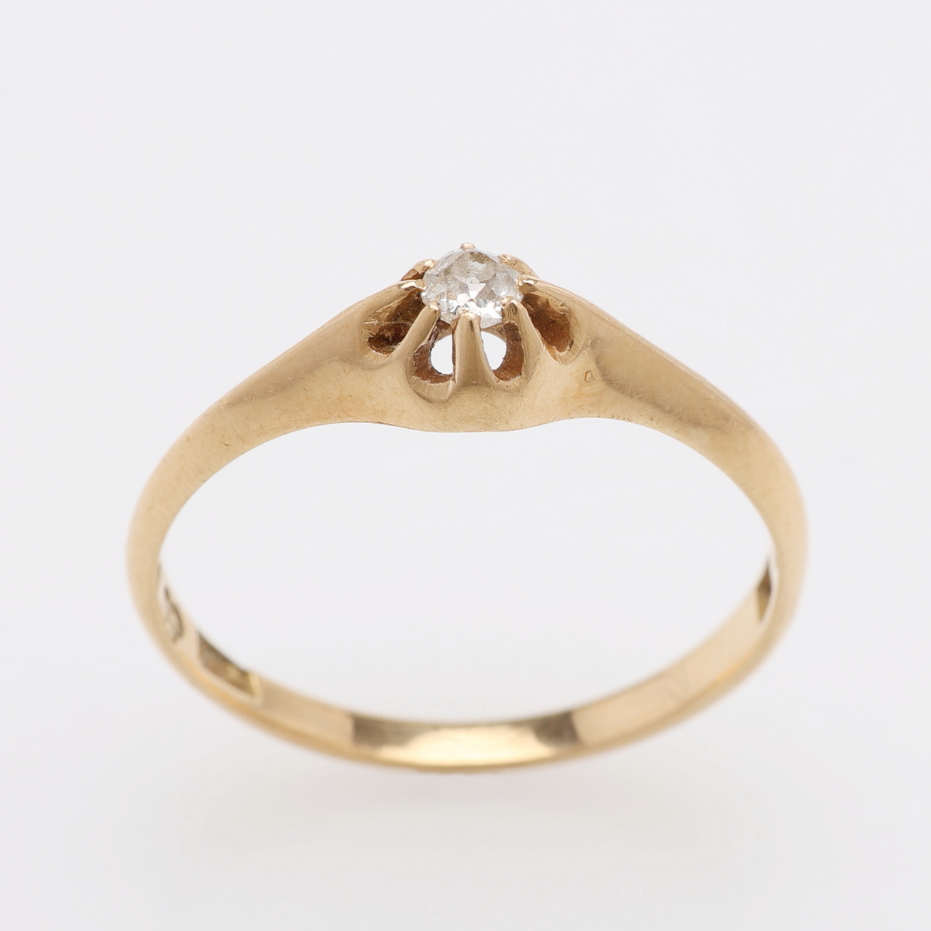RING 18K MED GAMMALSLIPAD DIAMANT.