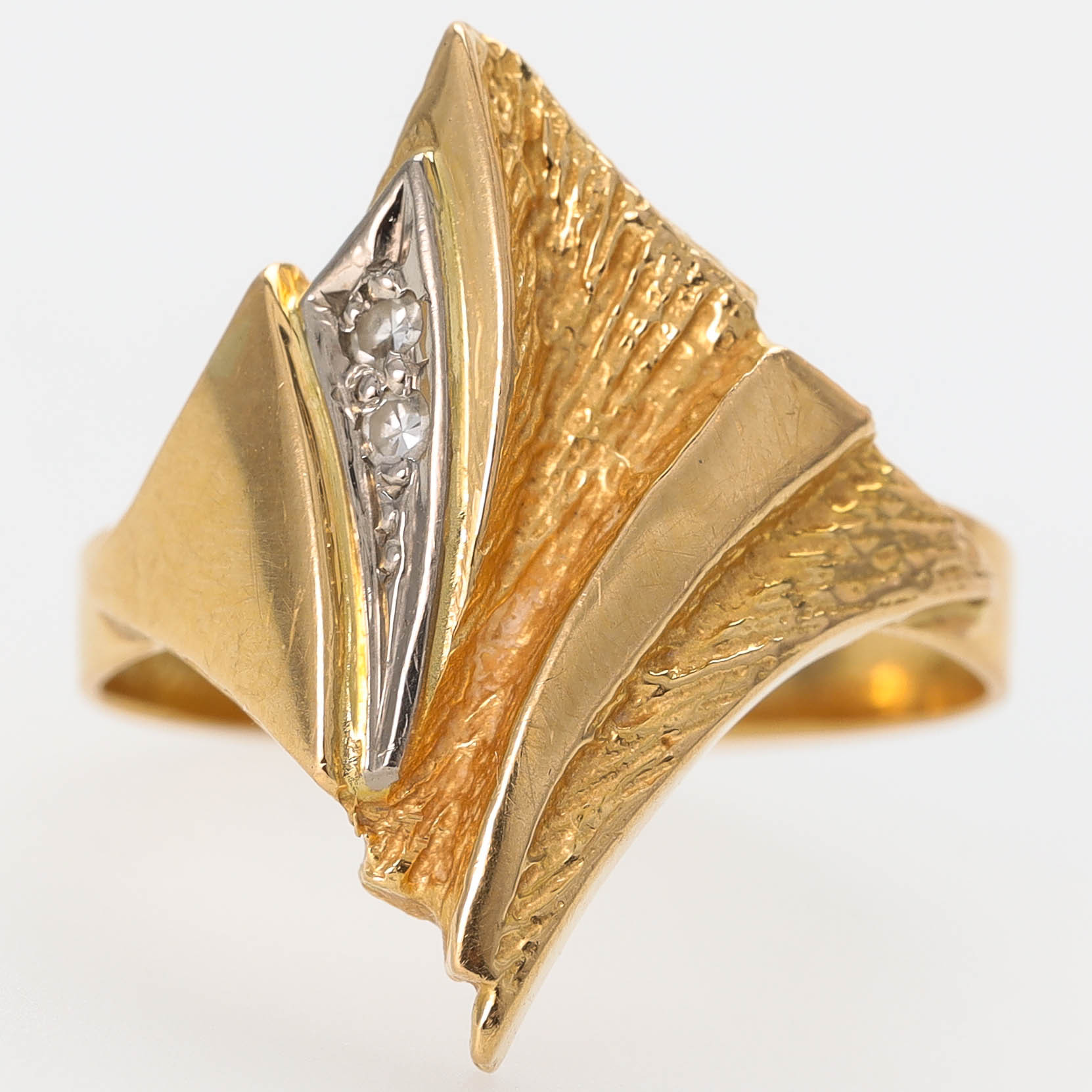 RING, 18 k tvåfärgat guld, åttkantslipade diamanter ca 0,03ct.