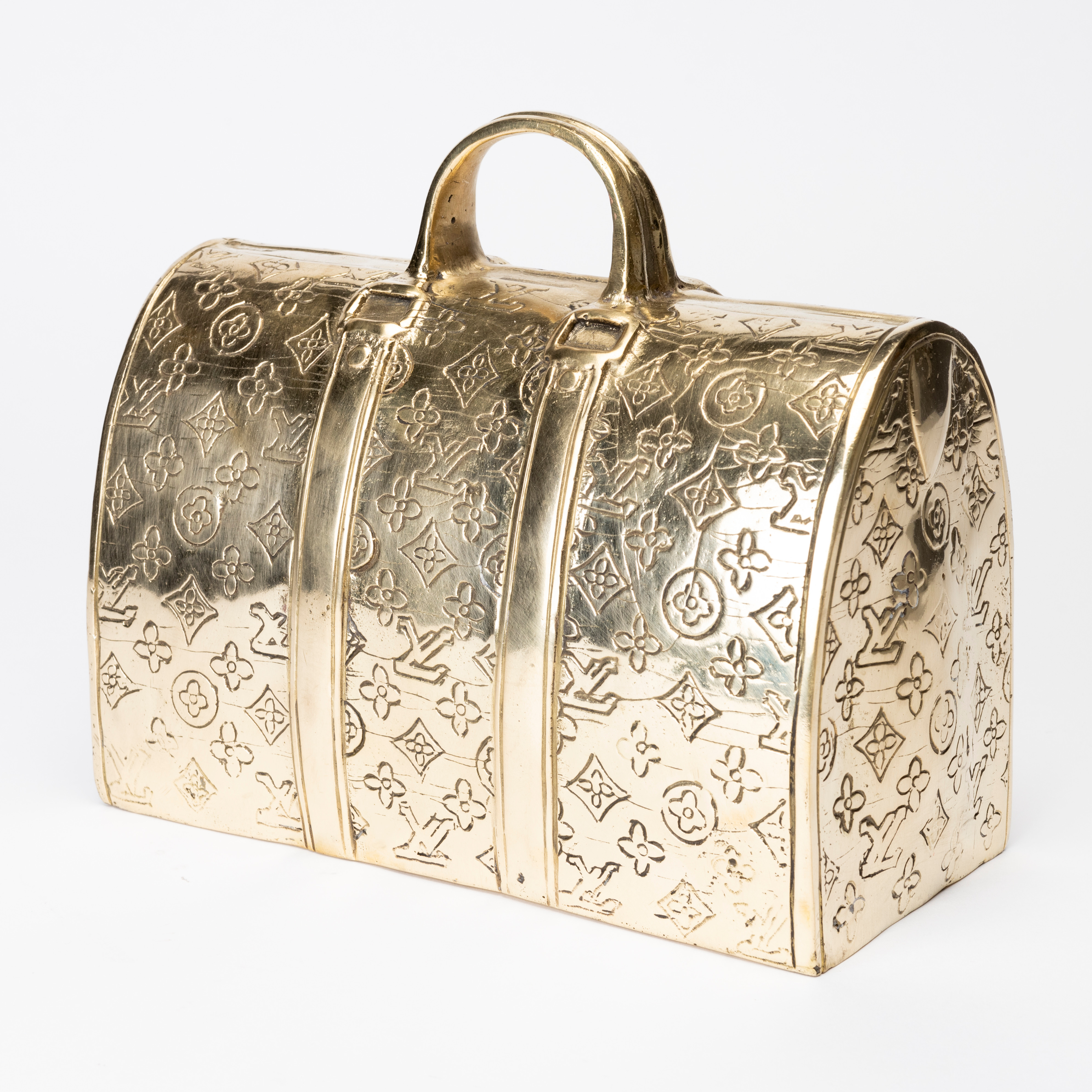 ANDREAS WARGENBRANT. "Hommage à Louis Vuitton", skulptur, guldpatinerad brons, gjutarstämpel och gjutarsignatur, samtida.