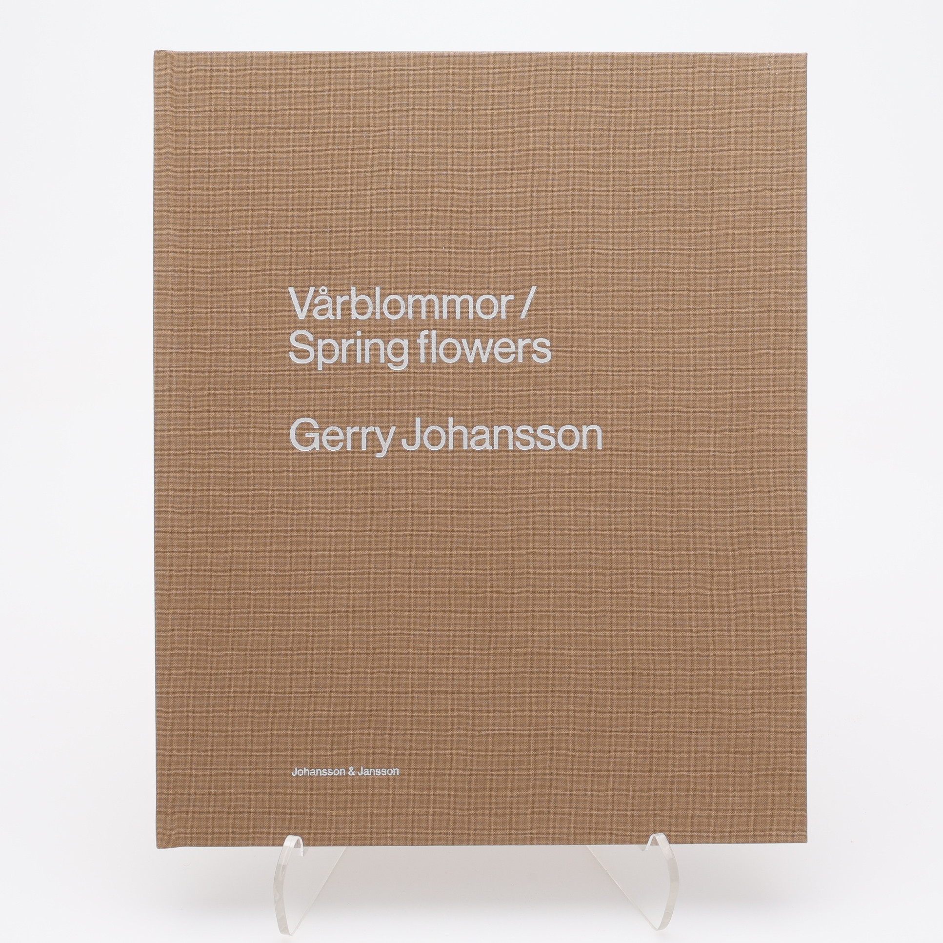 FOTO. DEN SVENSKE FOTOGRAFEN GERRY JOHANSSONS "VÅRBLOMMOR / SPRING FLOWERS" I BEGRÄNSAD UPPLAGA, 2023 - SIGNERAD.