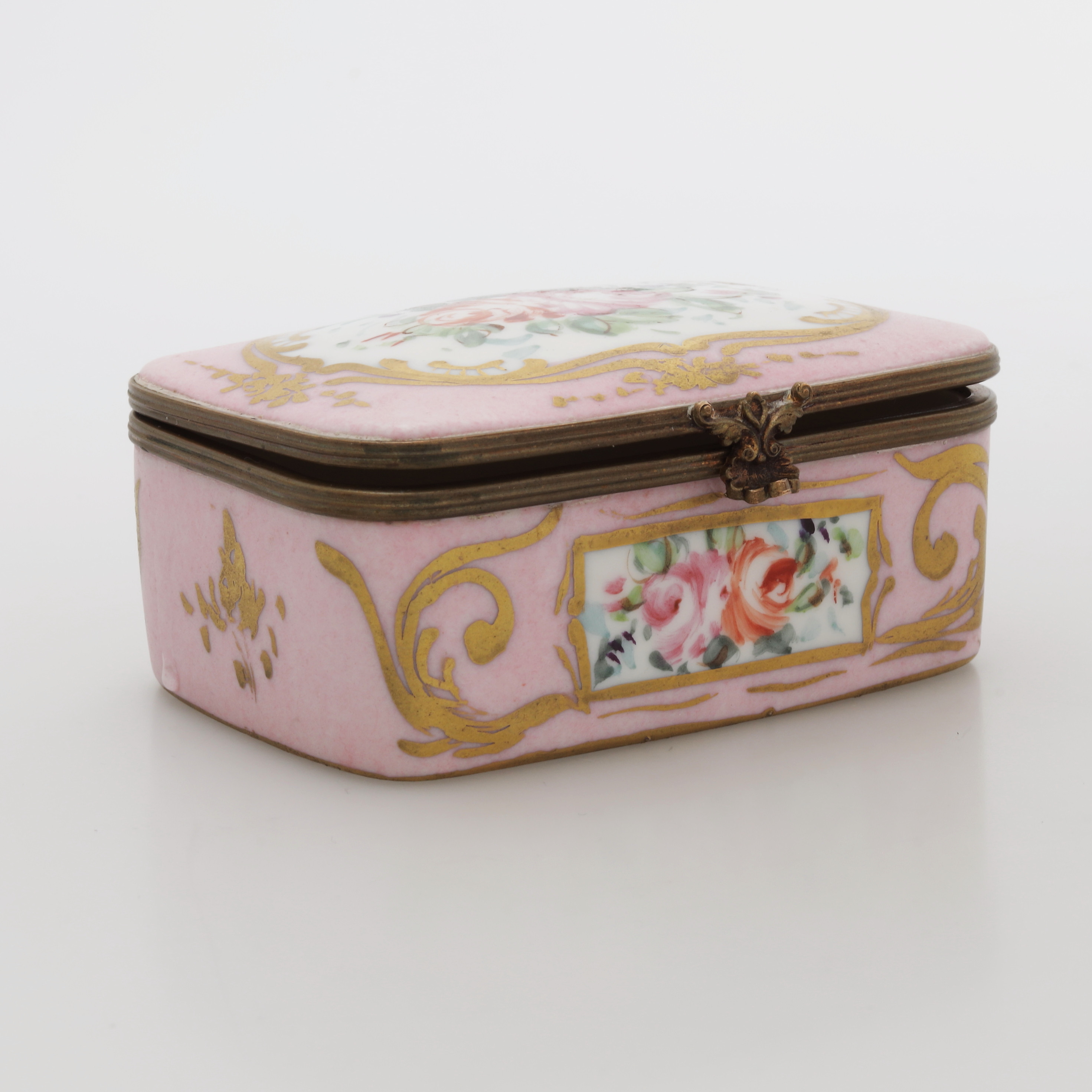 DOSA, porslin, Limoges, Frankrike, 1800/1900-tal.