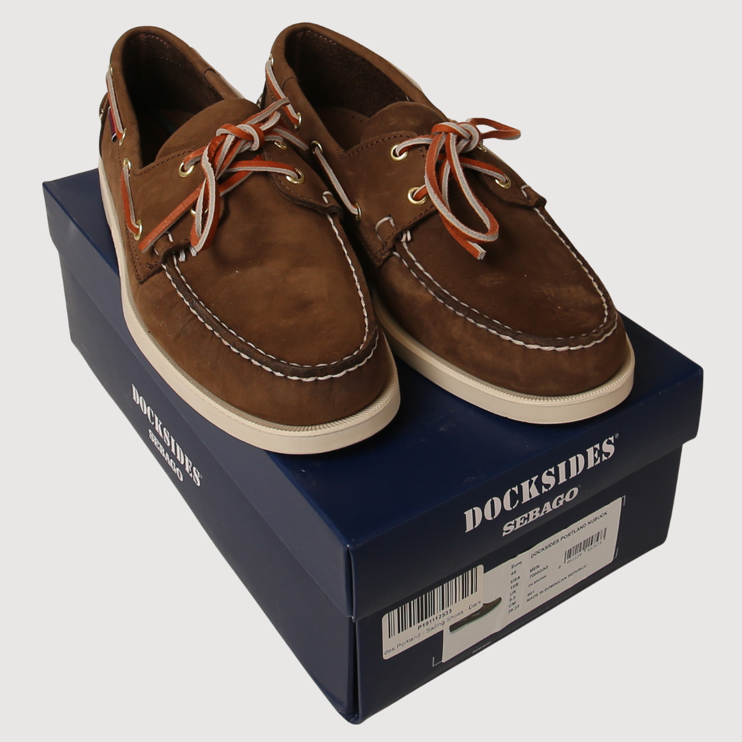 DOCKSIDES SEBAGO, seglarskor, 1 par, Portland Nubuck, mörkbruna. Originalkartong medföljer.