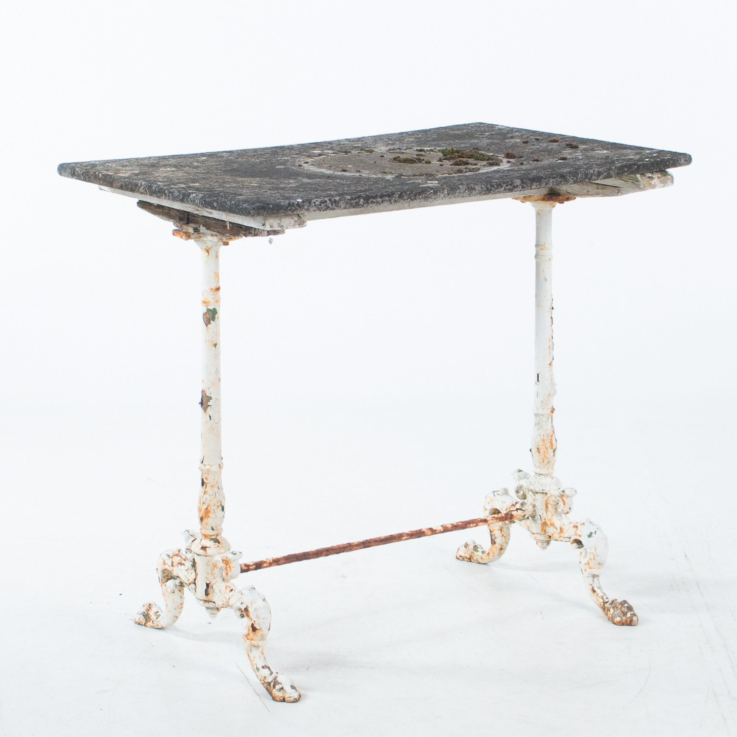 TRÄDGÅRDSBORD, gjutjärnsstomme med stenskiva, 1900-tal.
