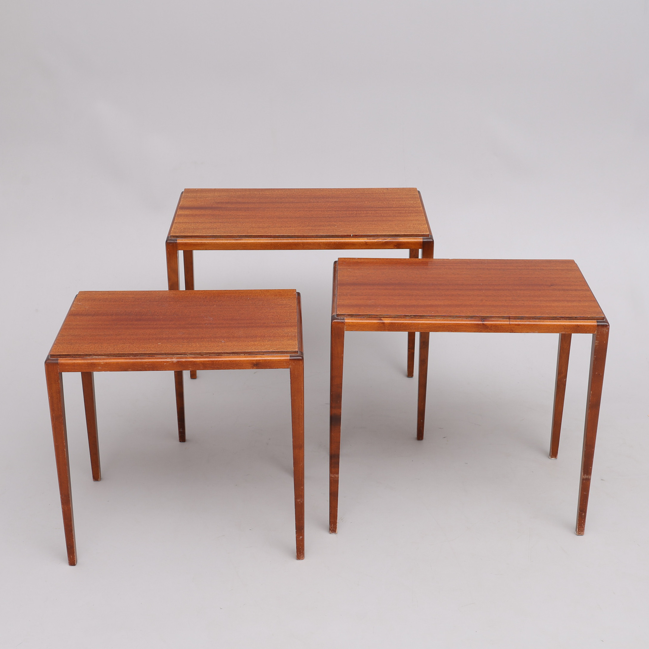 SATSBORD, 3 DELAR, BJÖRK & MAHOGNY, SWEDISH MODERN, REINERS MÖBELFRABRIK, MJÖLBY, 1900-TALETS MITT.