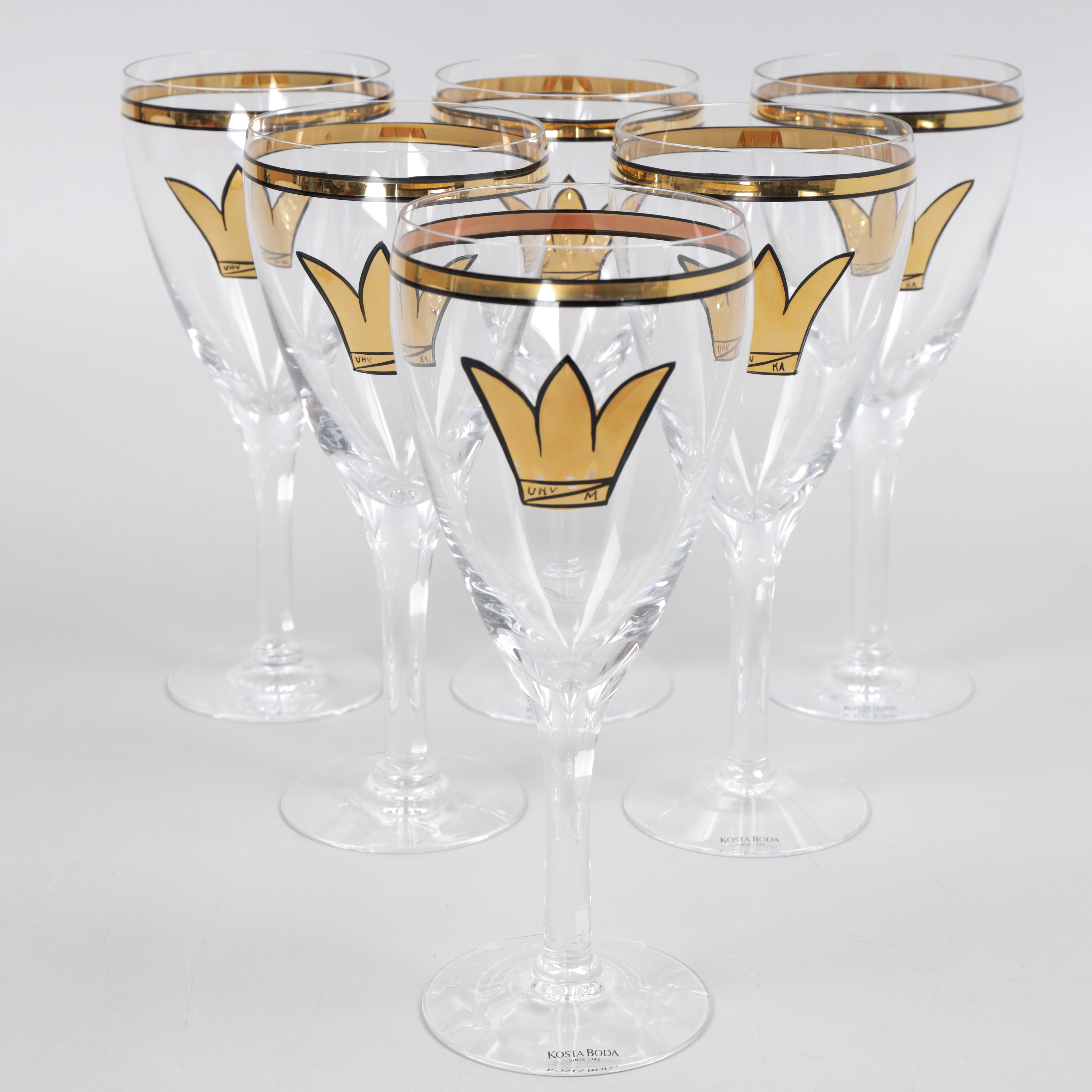 ULRICA HYDMAN-VALLIEN. Vinglas, 6 st, glas, "Goldie", Kosta Boda, signerade.