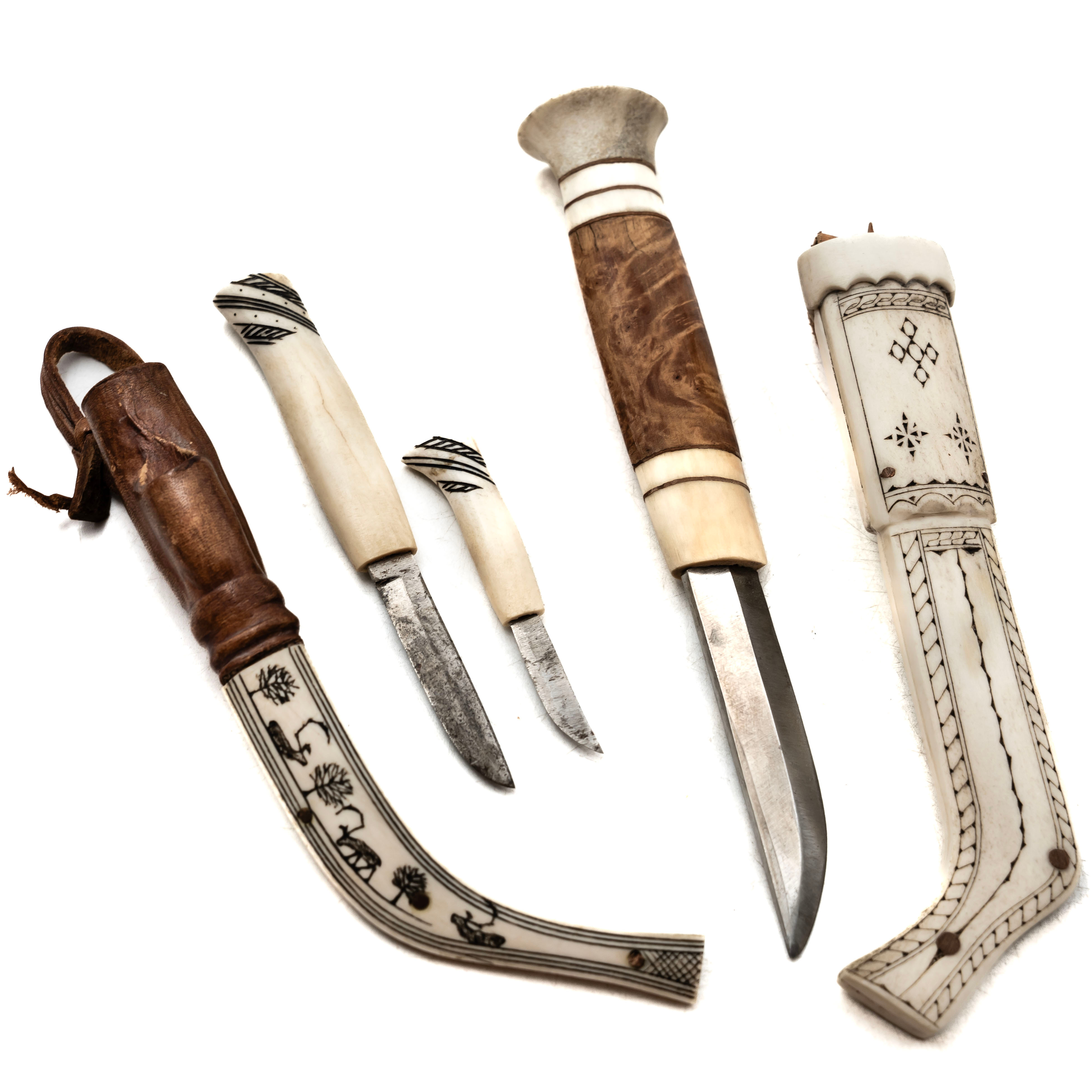 KNIVAR, (Helhorn & halvhorns dubbelkniv). (2 st).