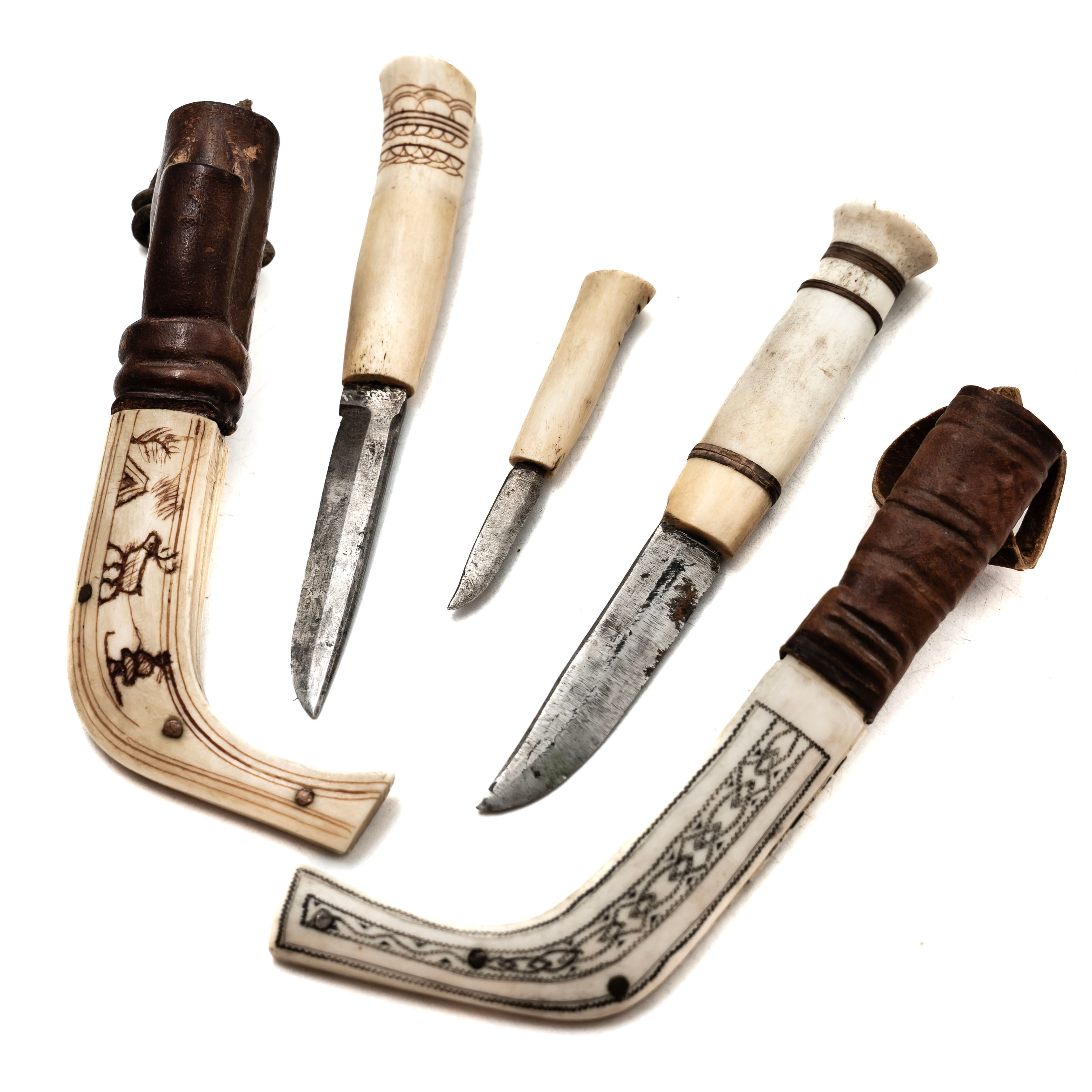 KNIVAR, Halvhorns & dubbelkniv, (2 st).