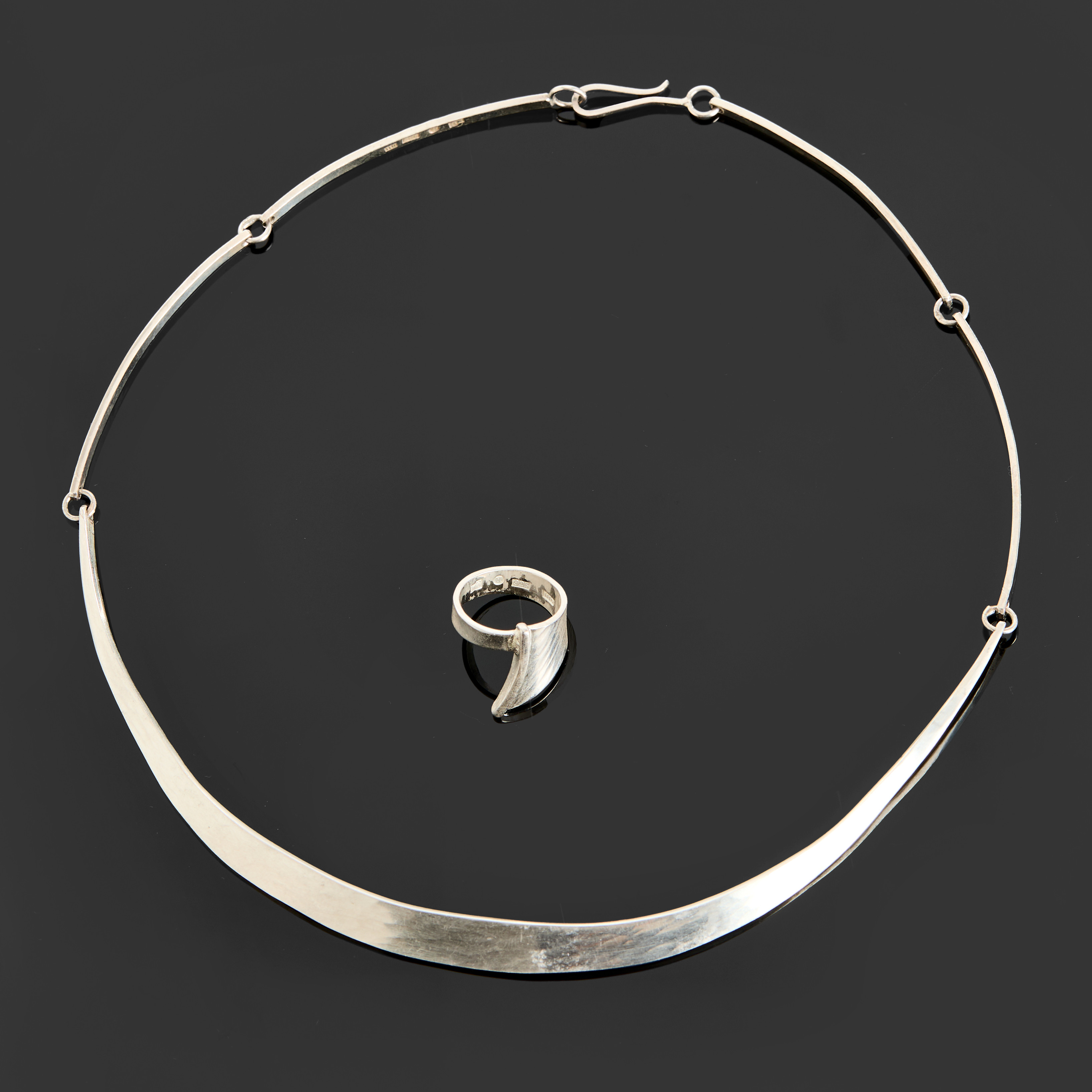 COLLIER SAMT RING, silver, Martin Öhman/Silverhuset I Halmstad, 1987, Haverdal.