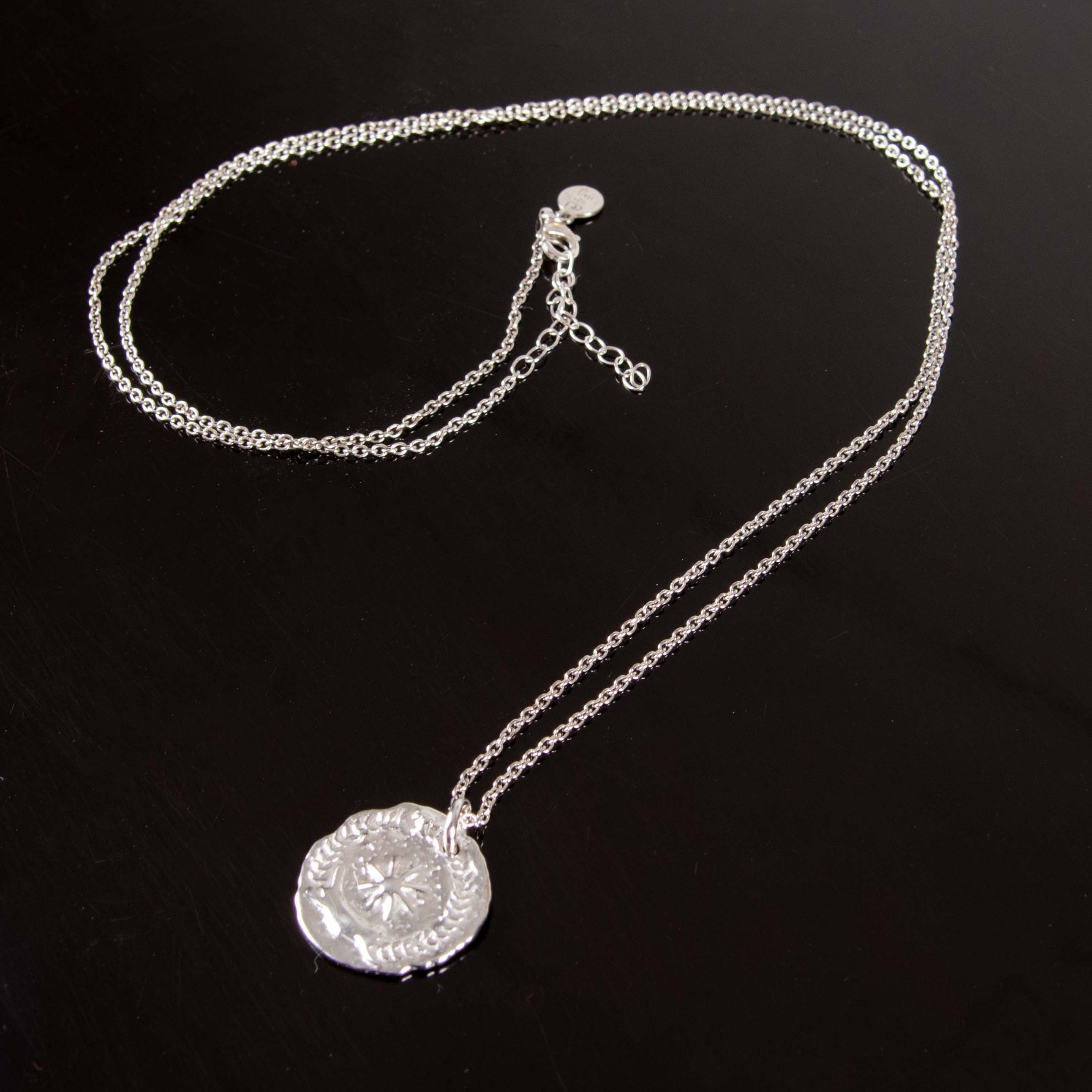 HÄNGE och KEDJA. CU Jewellery. Silver.