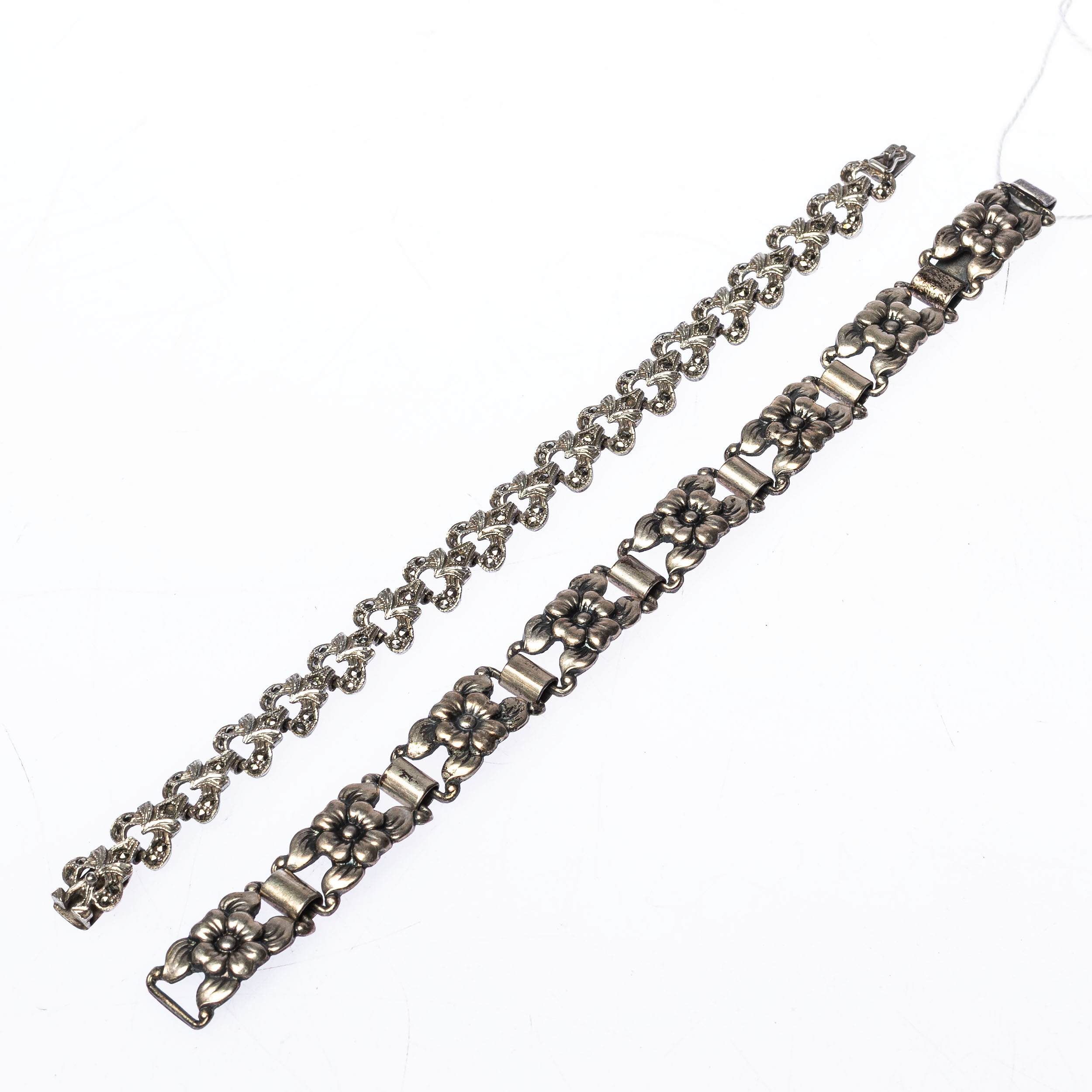 SILVERARMBAND, 2st med bl.a markasiter.