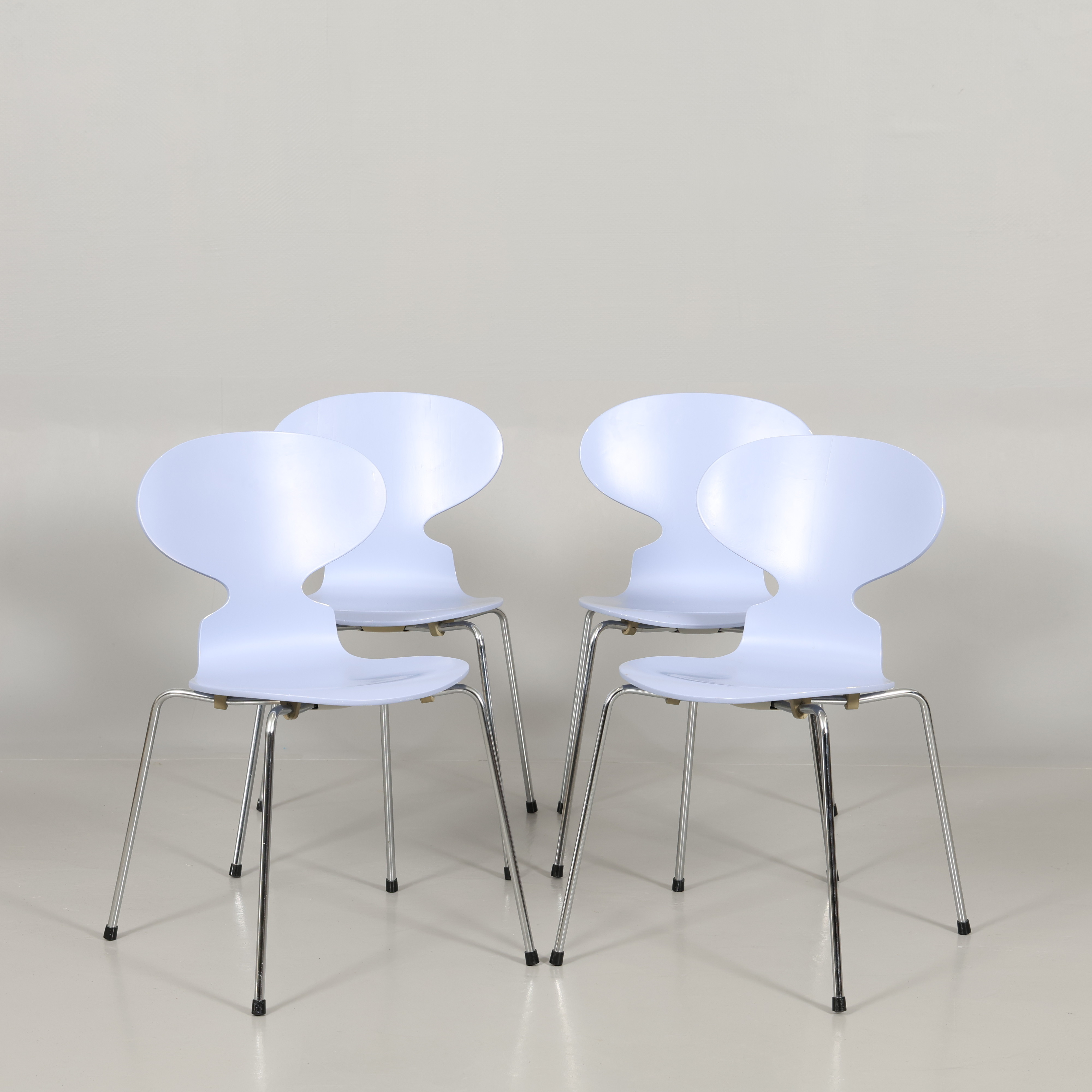 ARNE JACOBSEN. STOLAR 4 st "myran" Fritz Hansen.