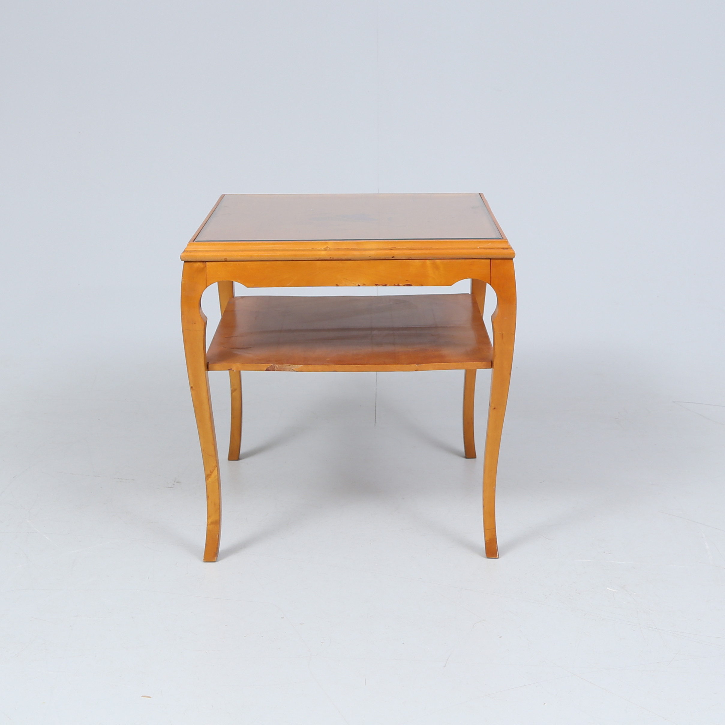 SOFFBORD, björk, med intarsia, 1900-talets första hälft.