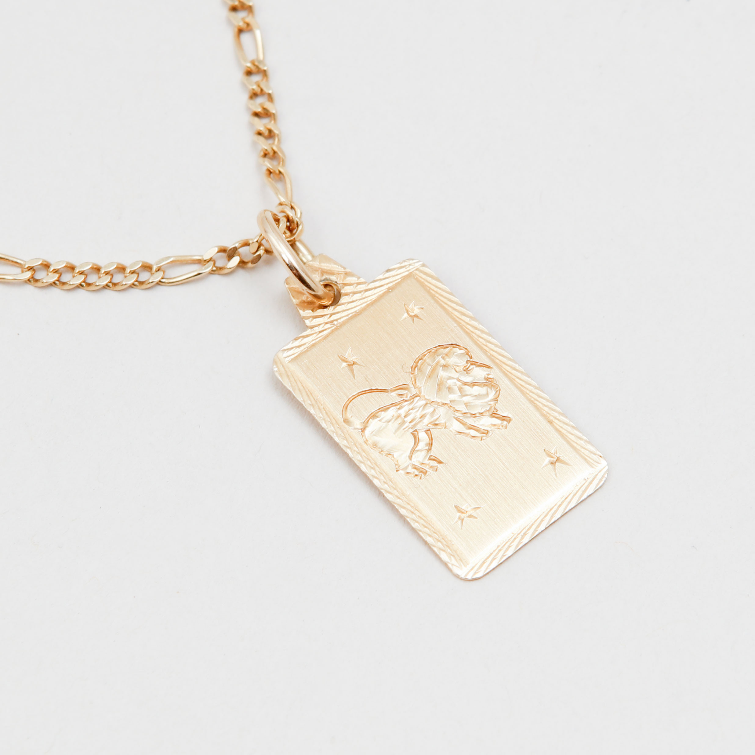 Halskedja med hänge, 14k guld. Vikt ca 5,8 g.