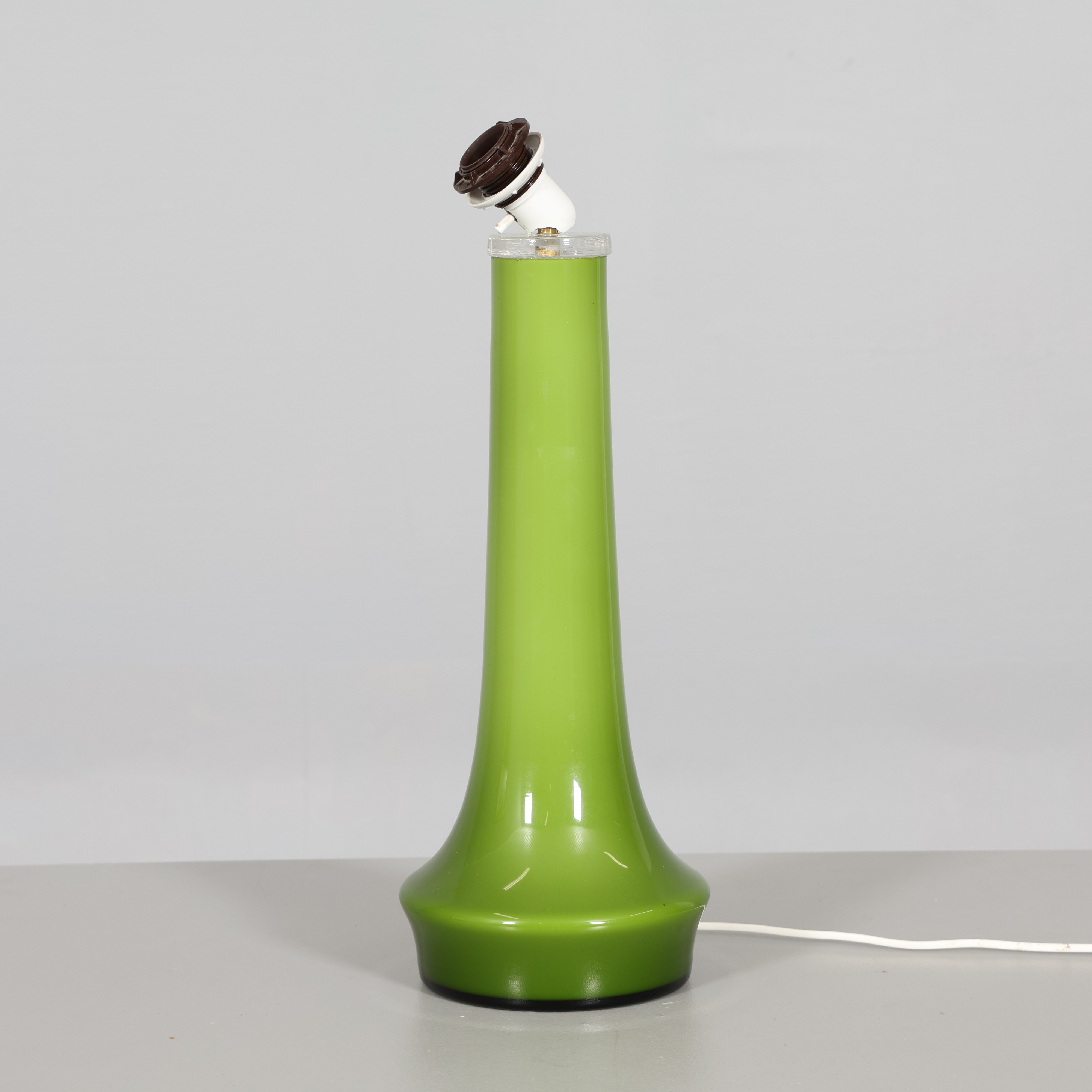BORDSLAMPA, glas, troligtvis Gert Nyström, Hyllinge, 1970-tal.
