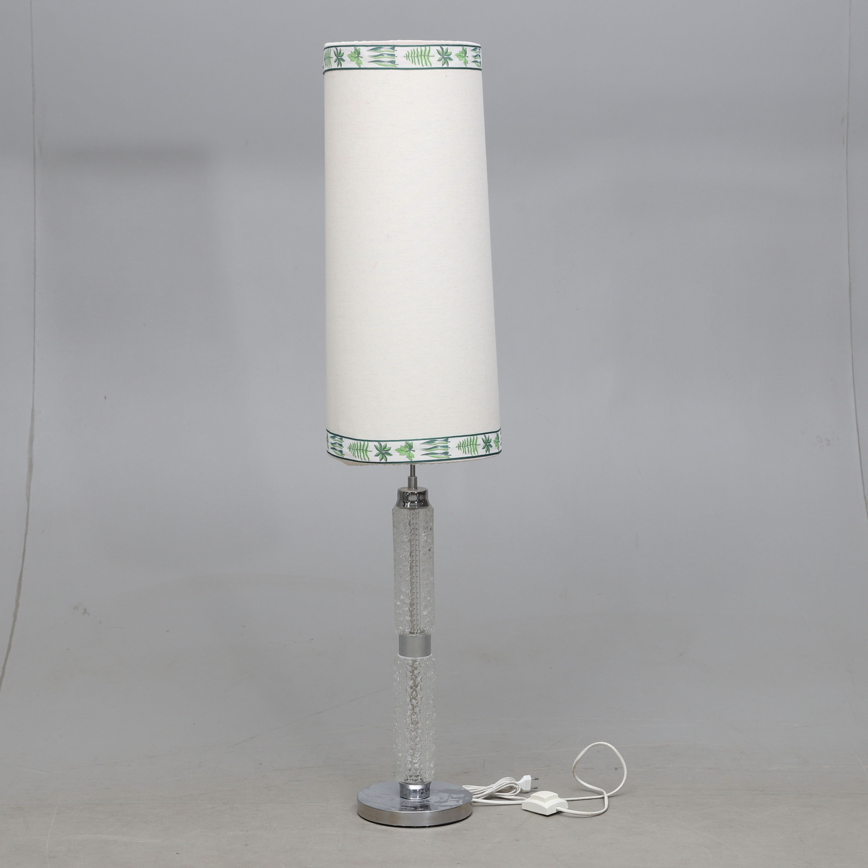 RICHARD ESSIG. golvlampa, metall/glas, Tyskland, 1960-/70-tal.