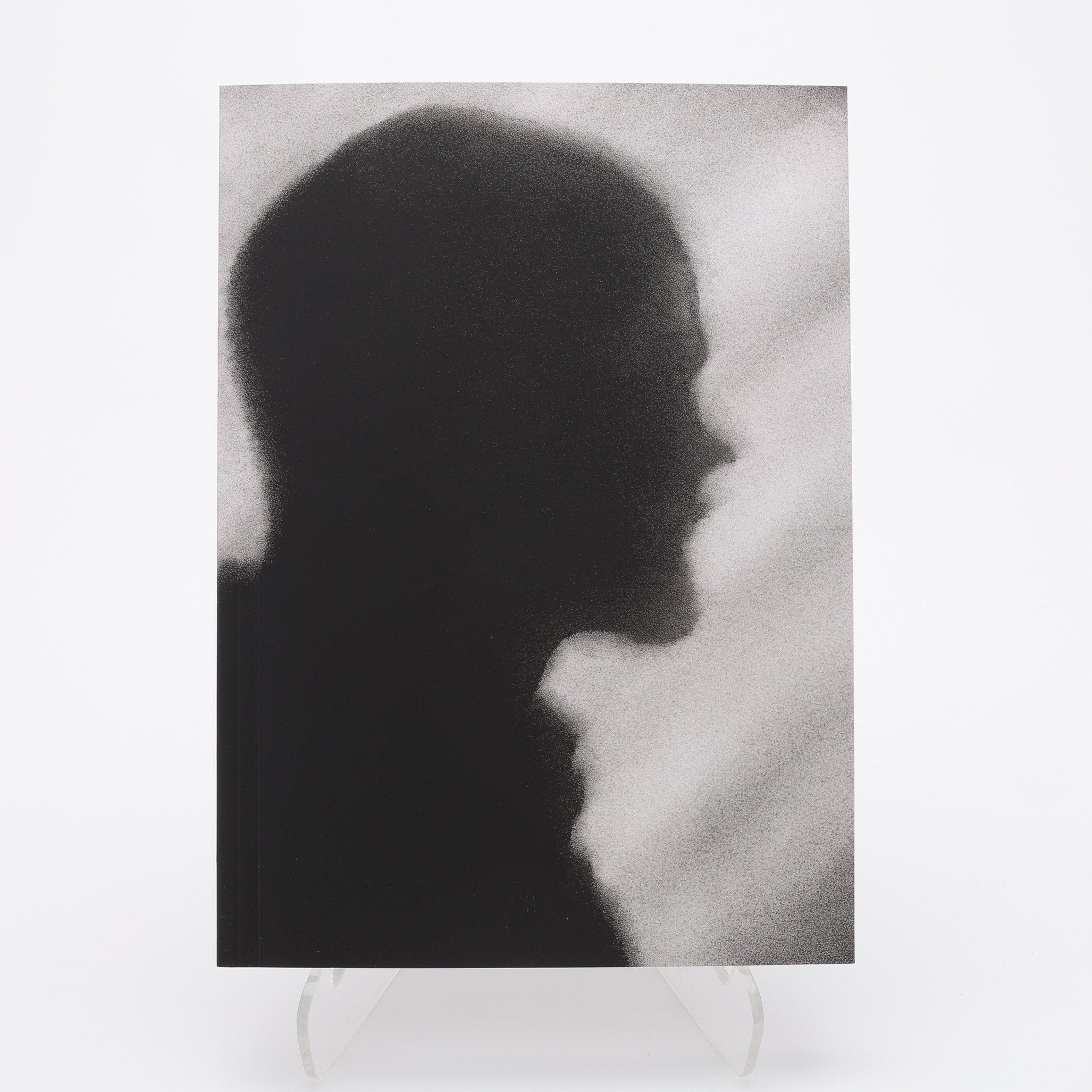 FOTO. DEN SVENSKE FOTOGRAFEN THOMAS WÅGSTRÖMS "CASE CLOSED", 2022 - SIGNERAD.
