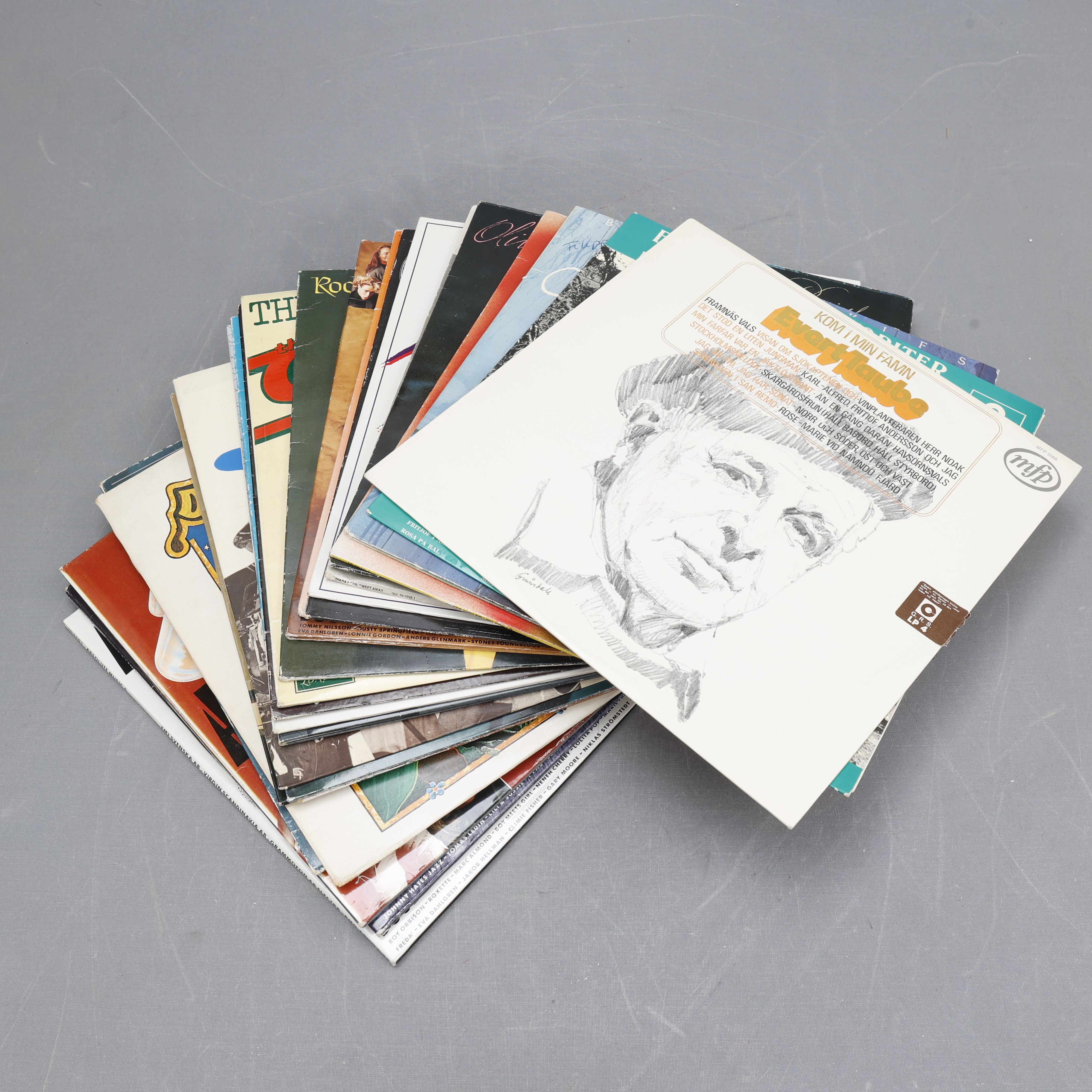 VINYLSKIVOR, 25 stycken, blandade artister.