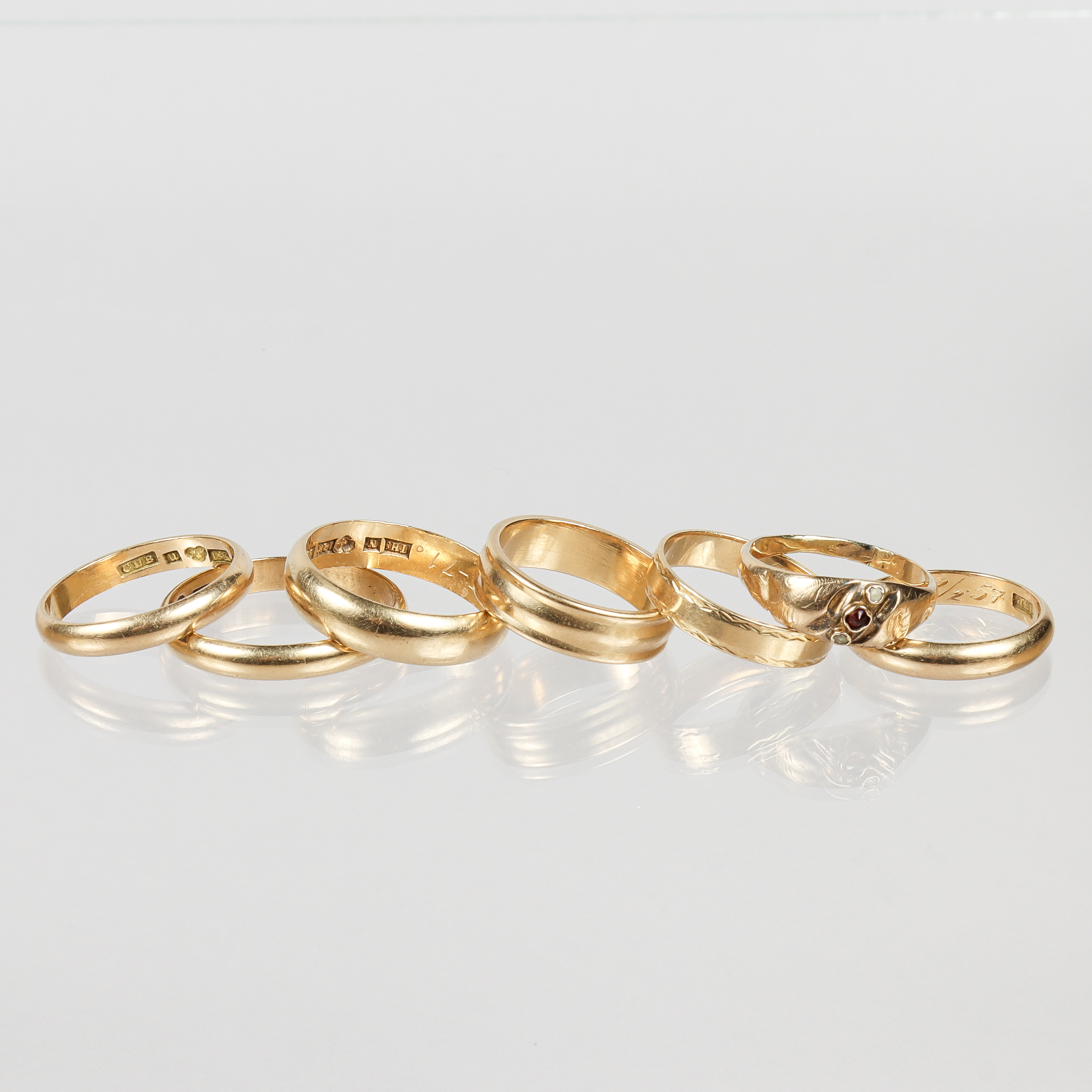 RINGAR 7 stycken 18k guld.
