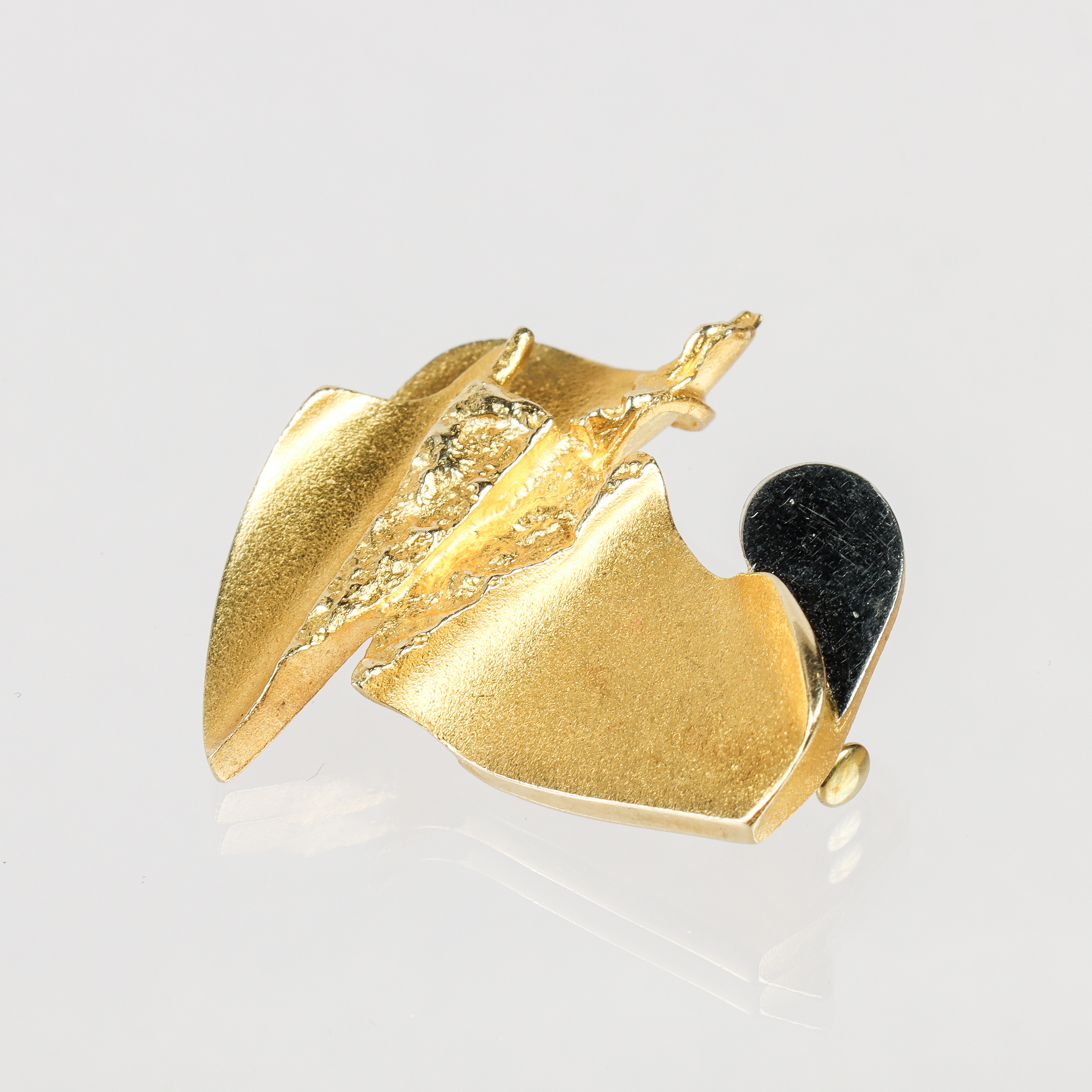 BJÖRN WECKSTRÖM. Brosch, "Lotus", 18k guld, Lapponia, Finland, 1994.