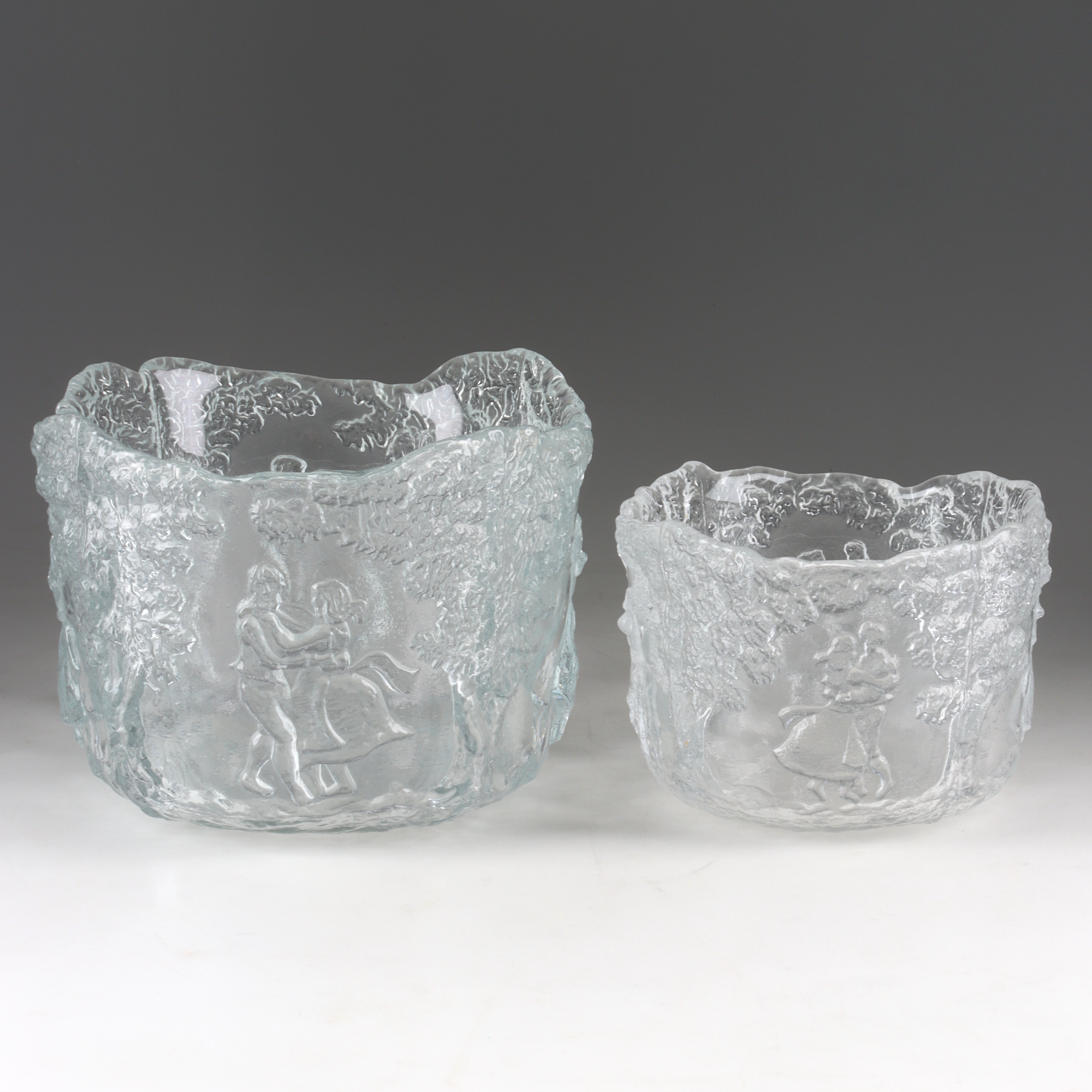 KJELL ENGMAN. Skålar 2 st, glas, "Rhapsody" Kosta Boda.