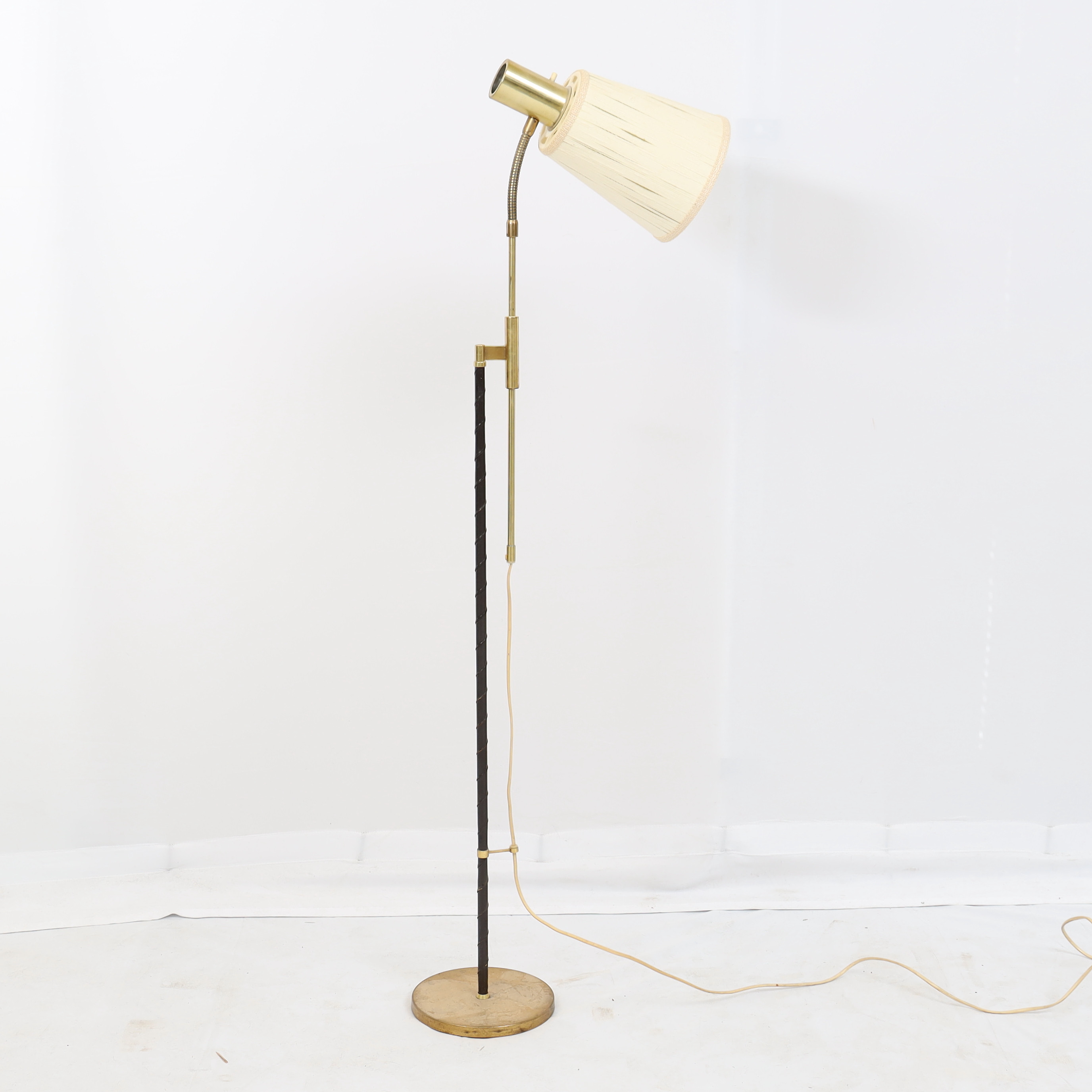 GOLVLAMPA, Möllers elektro, 1900-talets andra hälft.